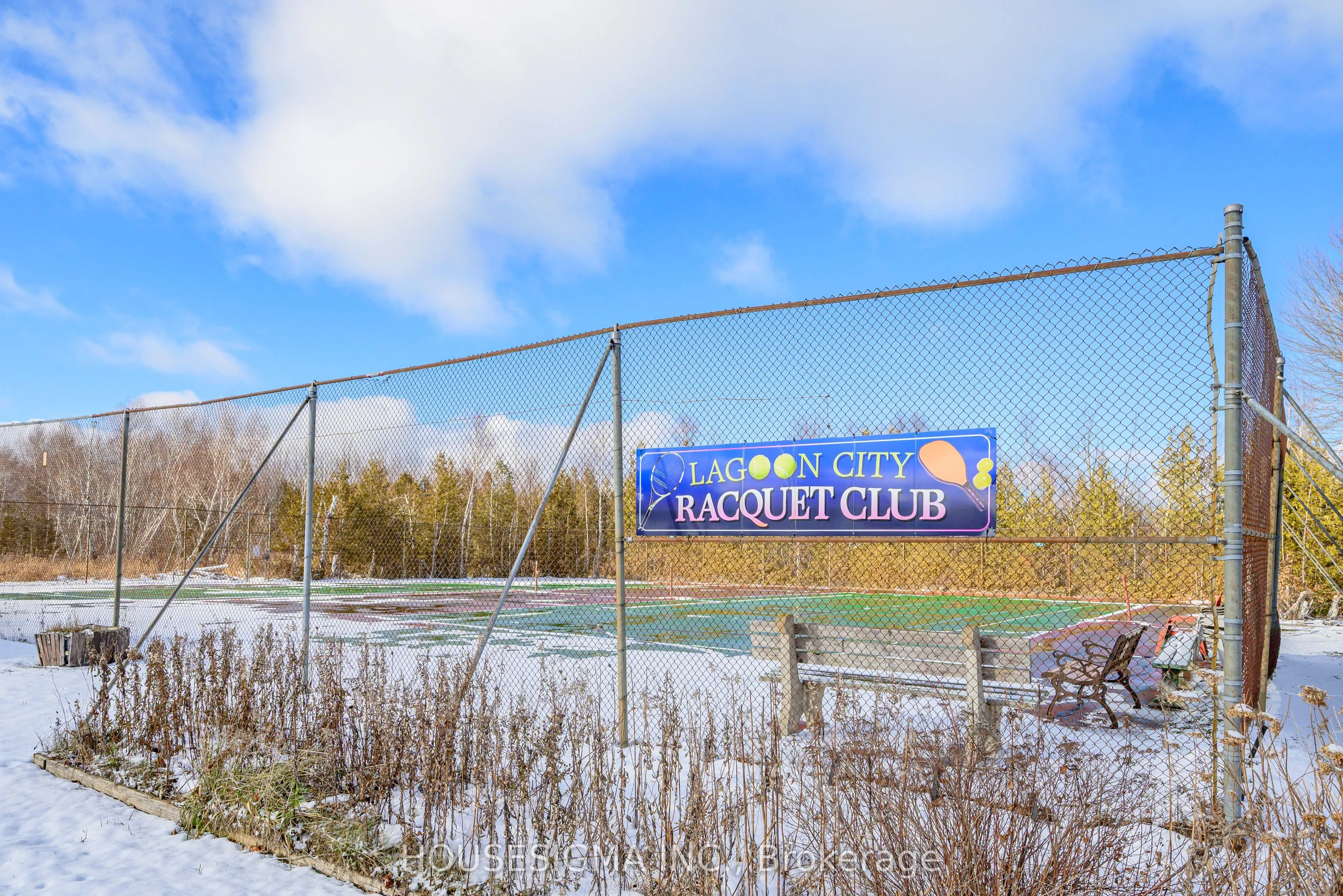 4 Paradise Boulevard #19