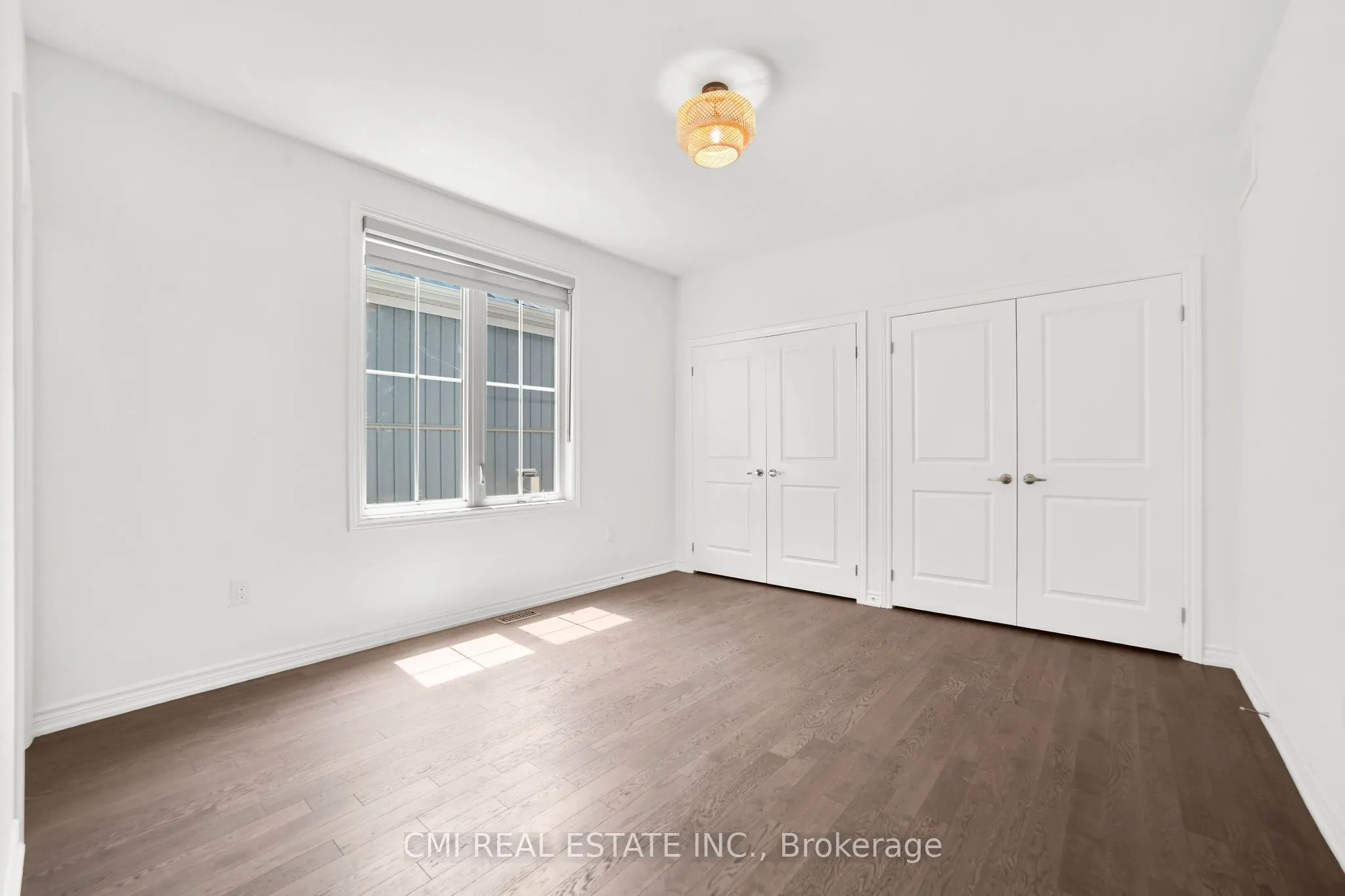 3205 Mosley Street