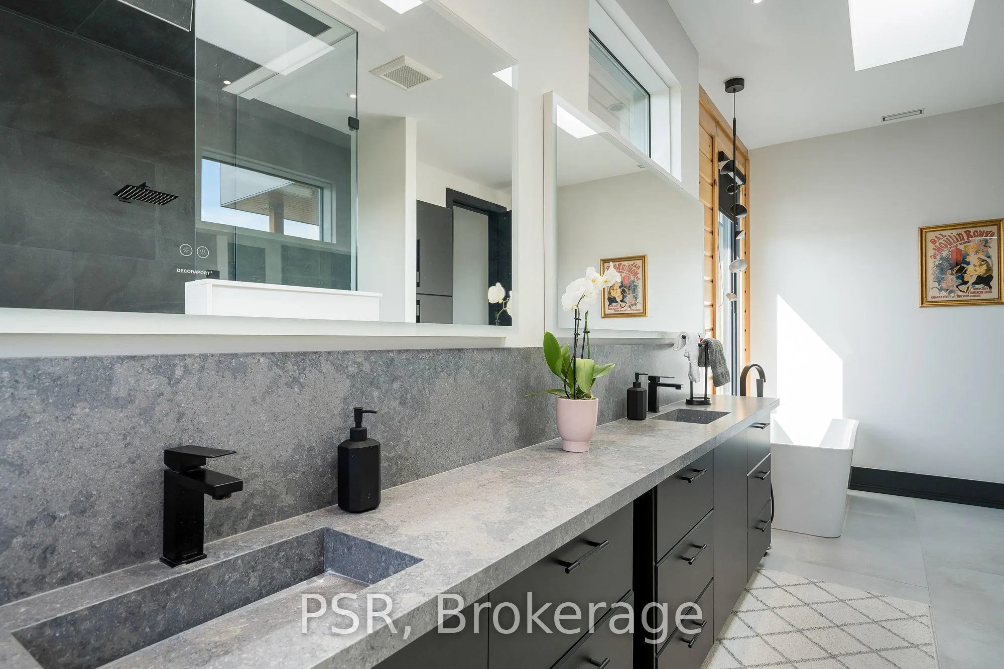 4 Raintree Court
