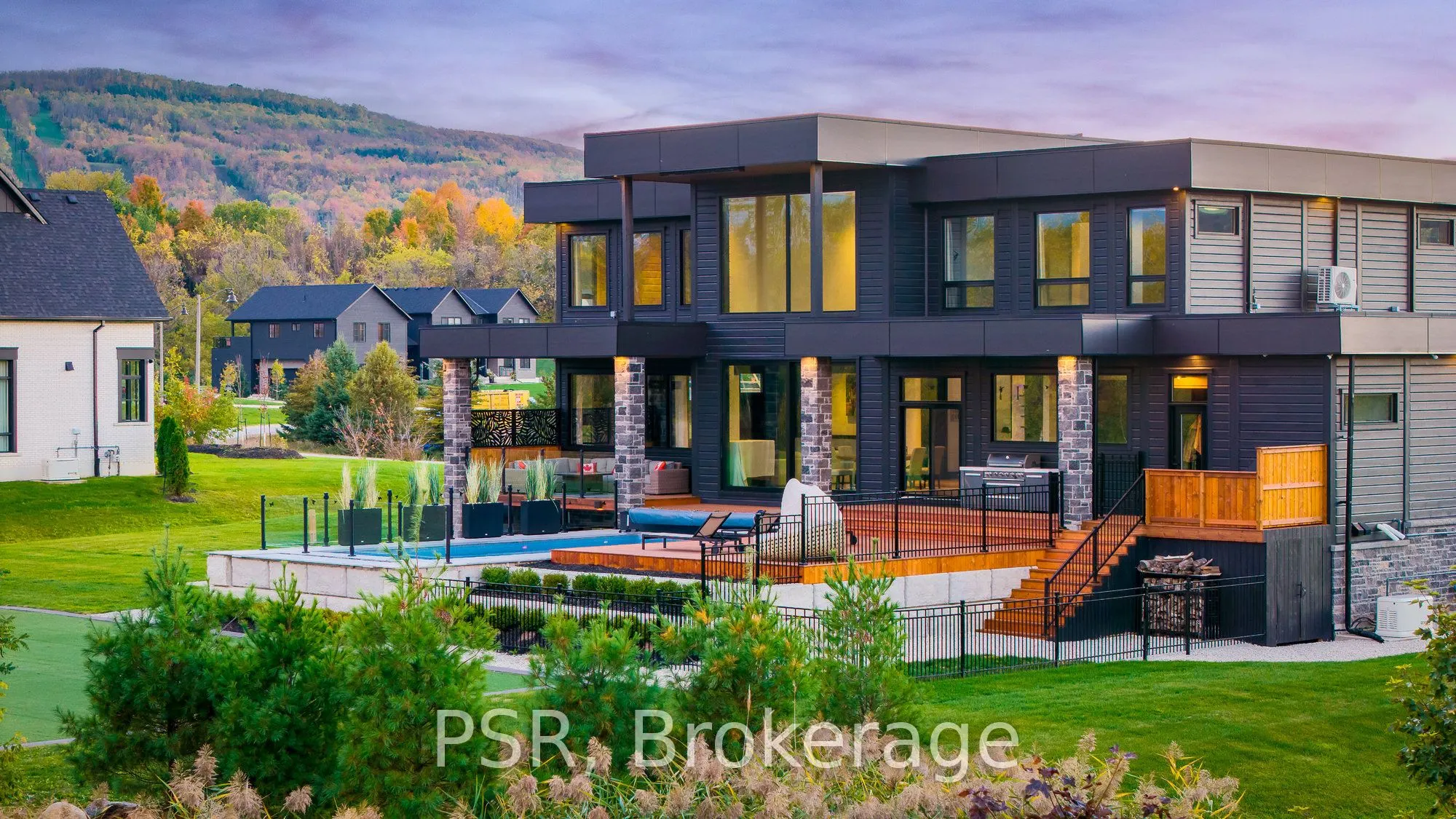4 Raintree Court