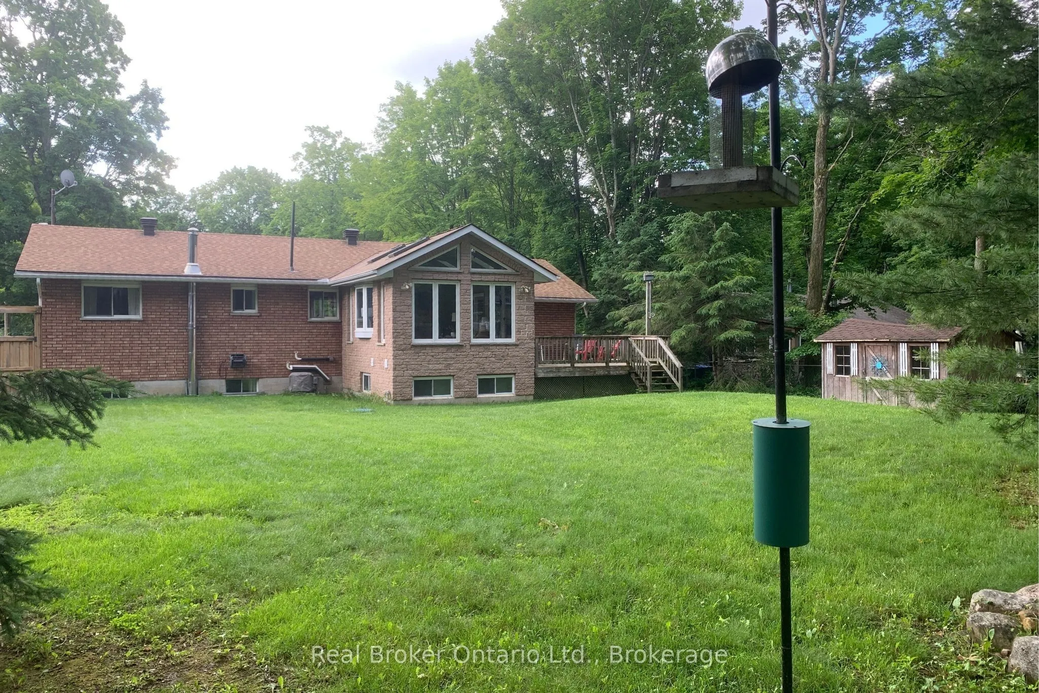 16 Mundy Avenue