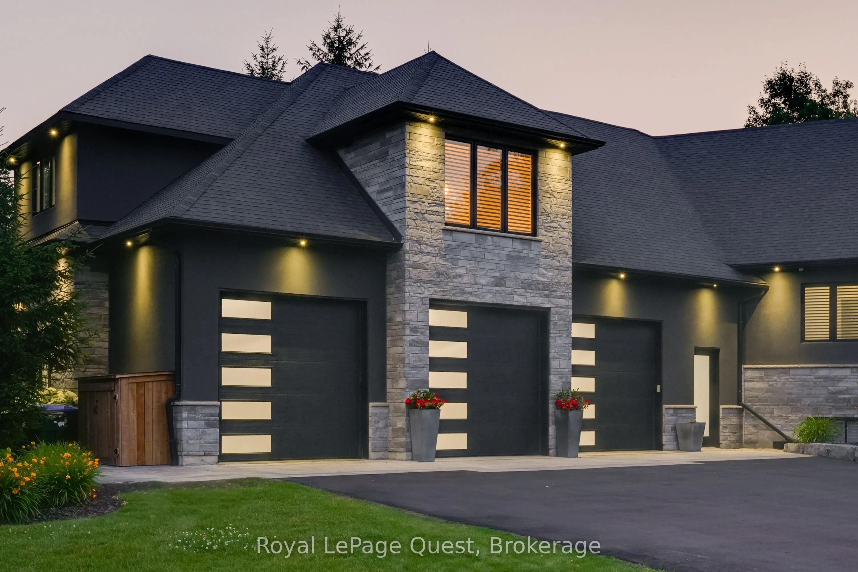 8 Midves Court