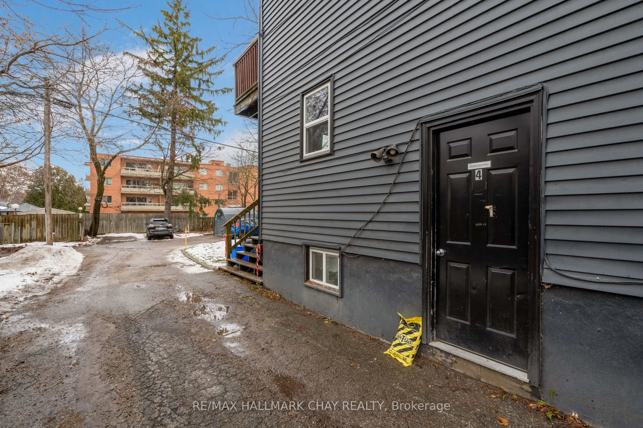 58 Penetang Street #1-4
