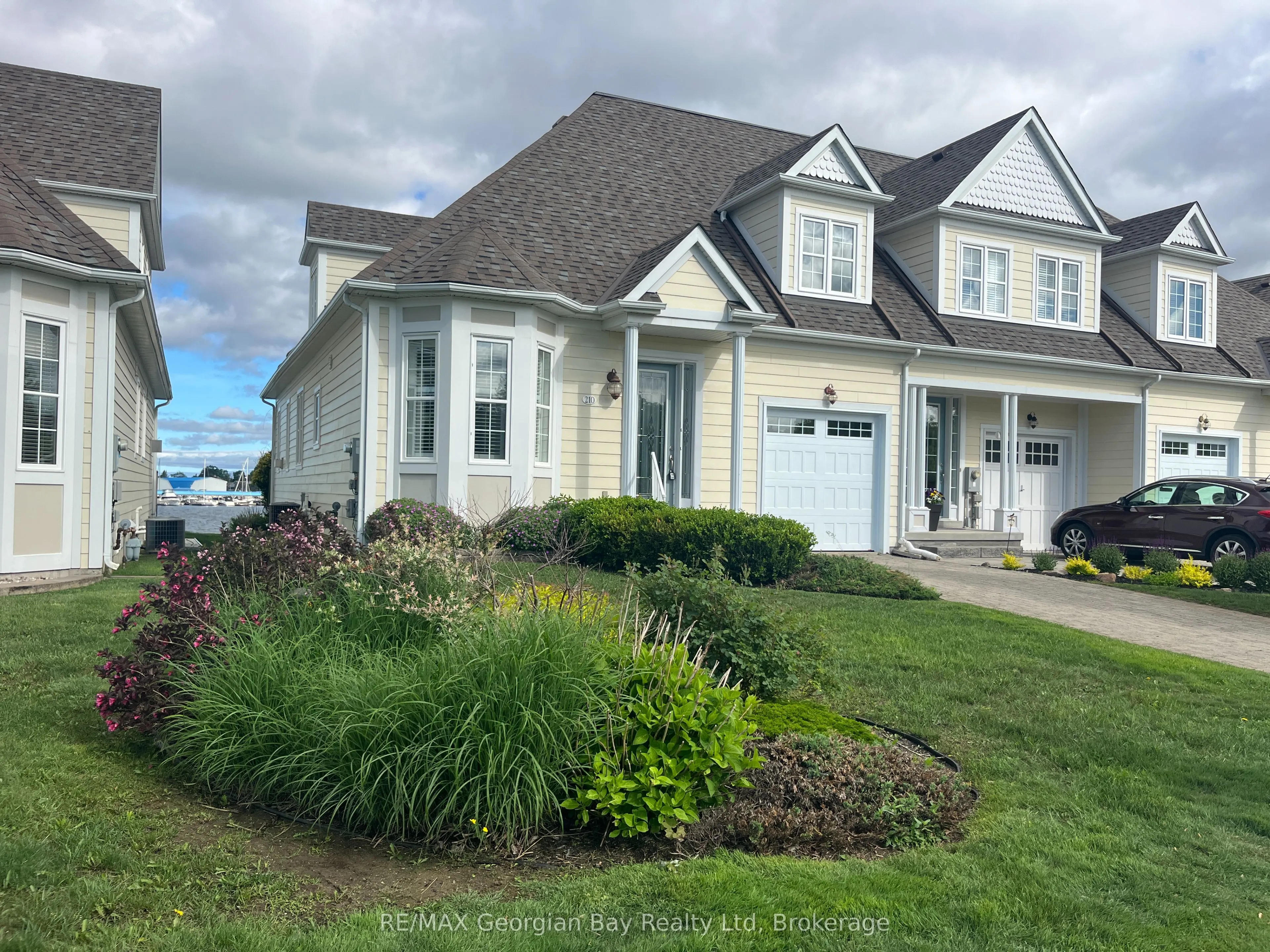 210 Wycliffe Cove