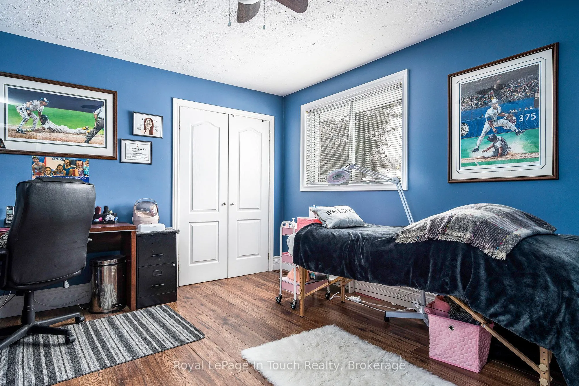 8 TINY BEACHES Road S