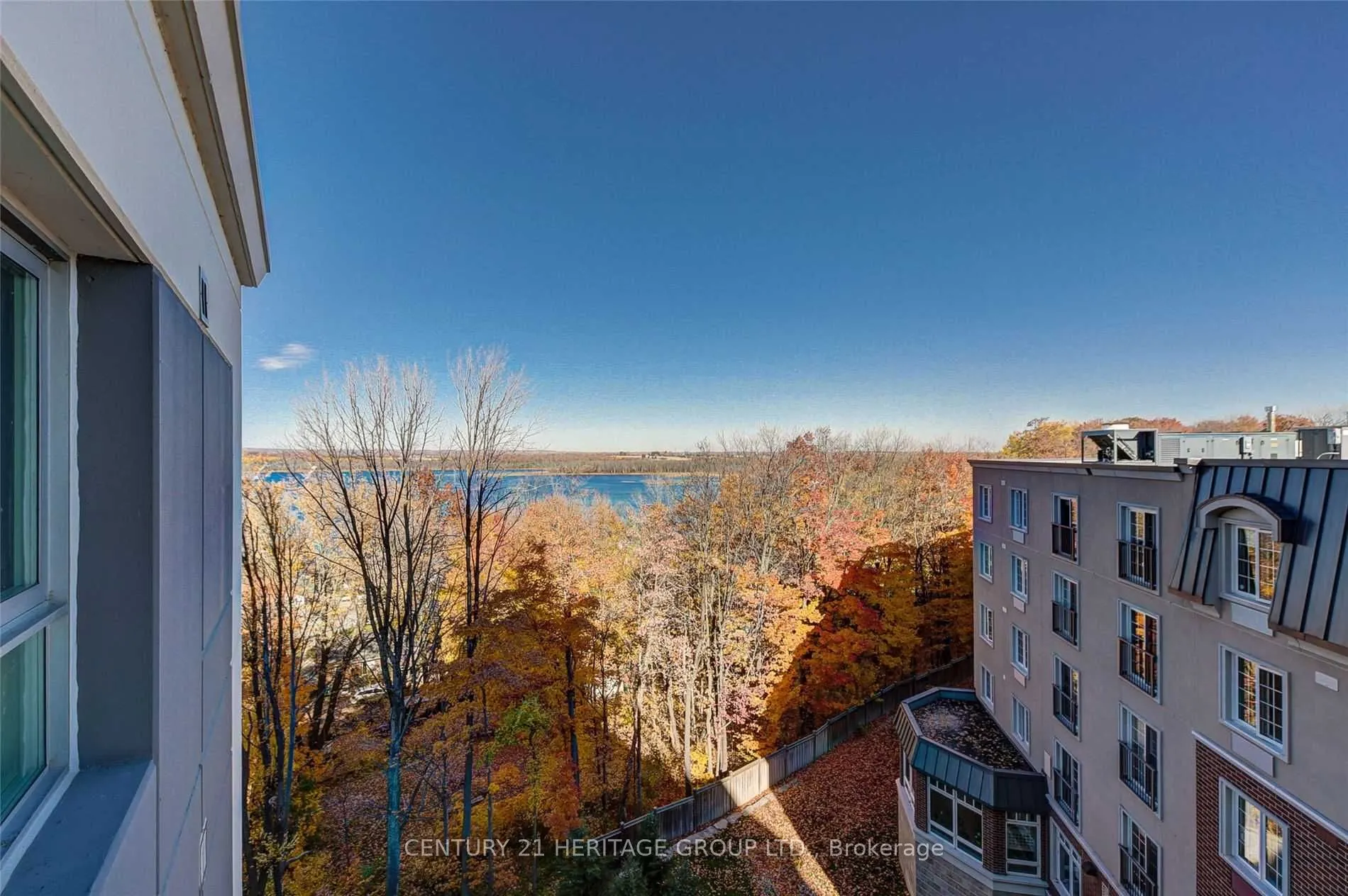 58 Lakeside Terrace #808