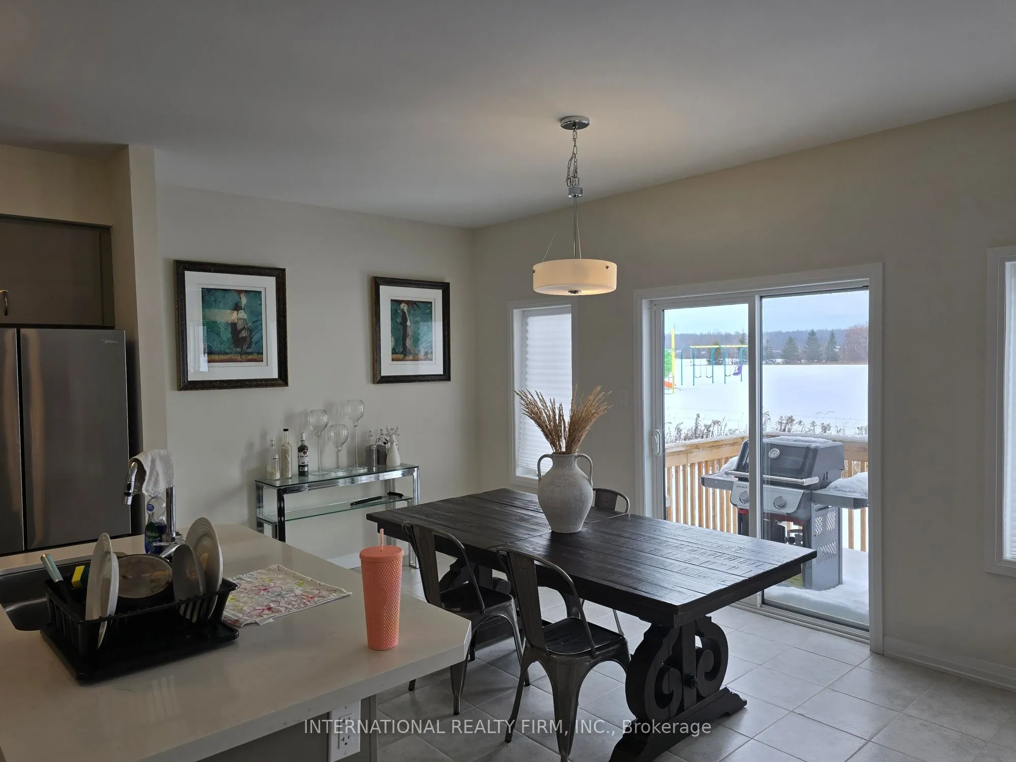 3715 Quayside Drive