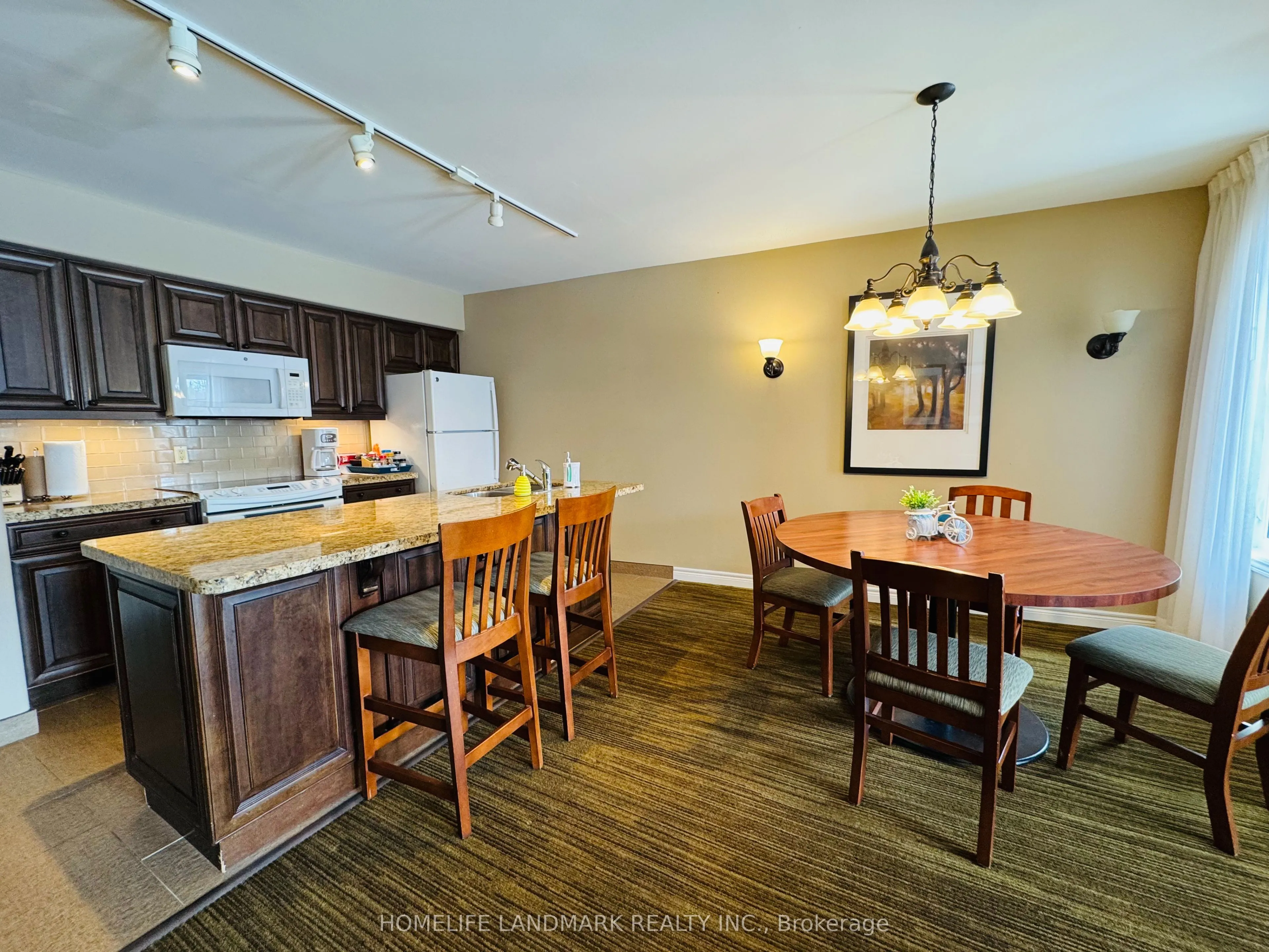 90 Highland Drive #2076-77