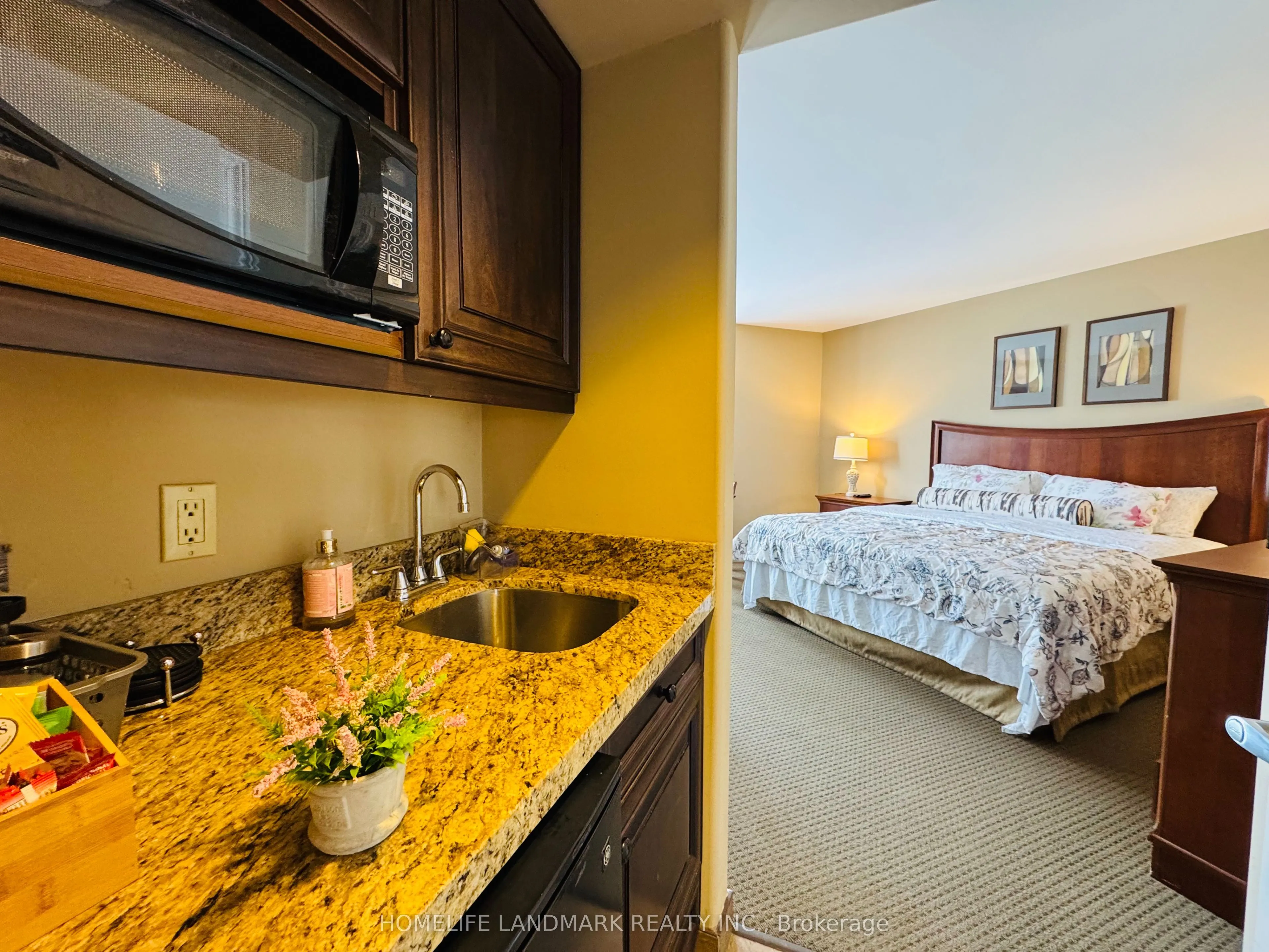 90 Highland Drive #2076-77