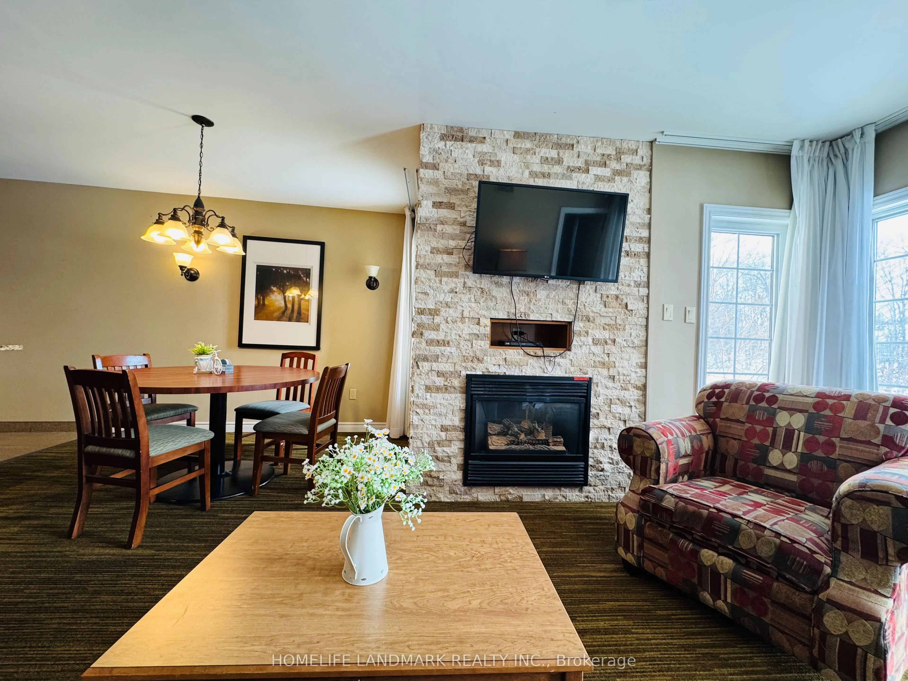 90 Highland Drive #2076-77
