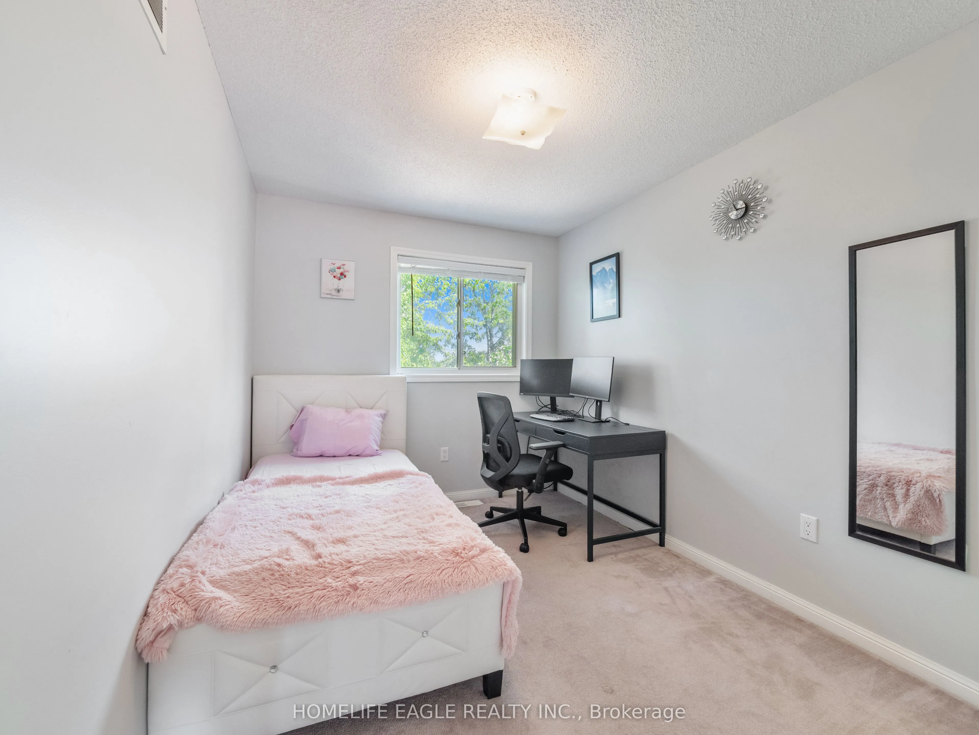 235 Ferndale Drive S #13