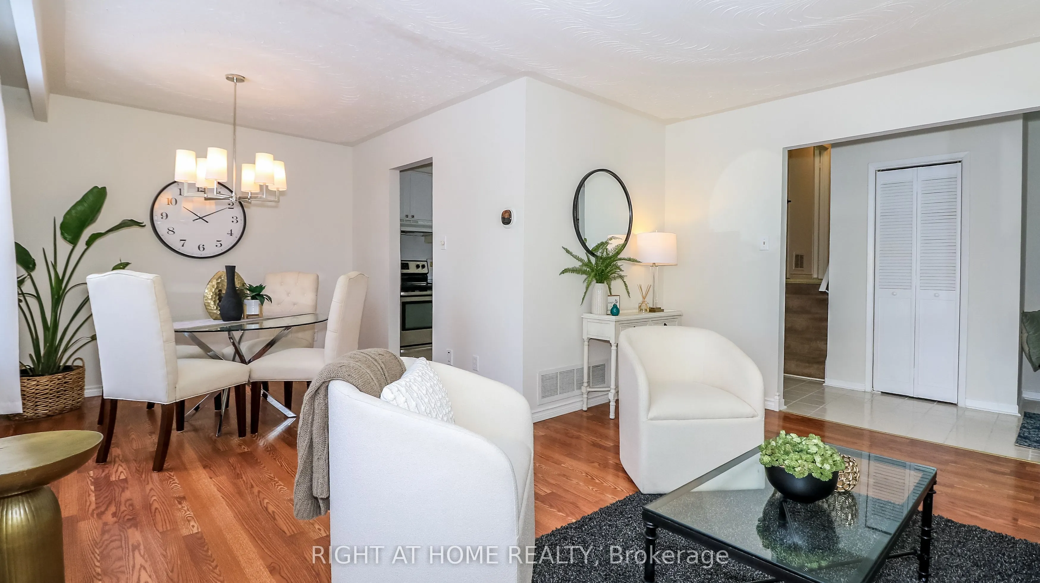 1059 Glen Mhor Crescent