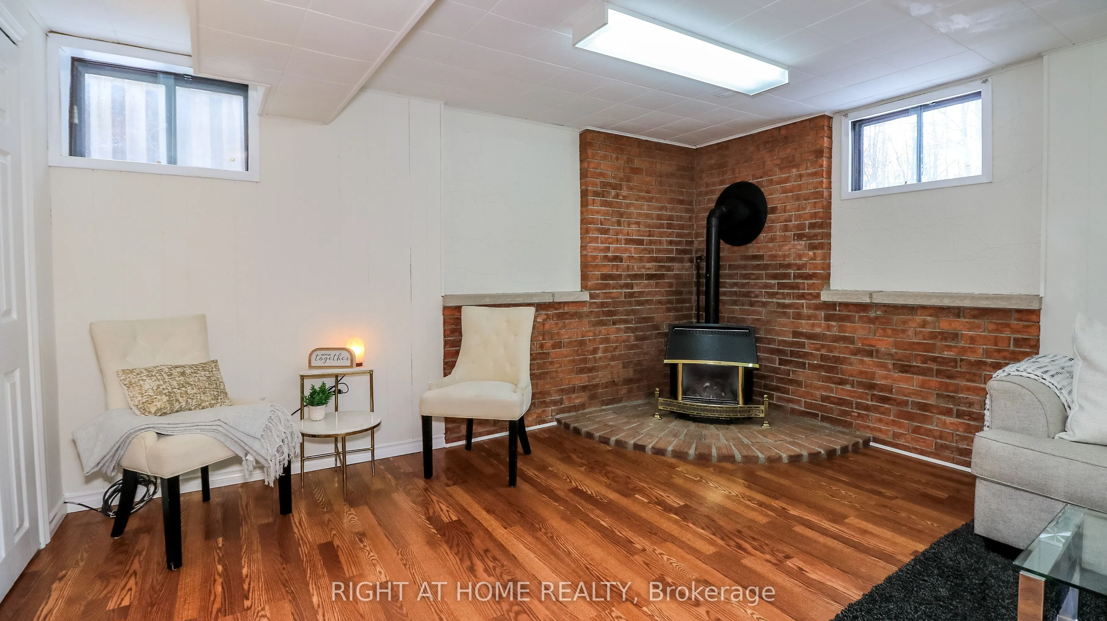 1059 Glen Mhor Crescent