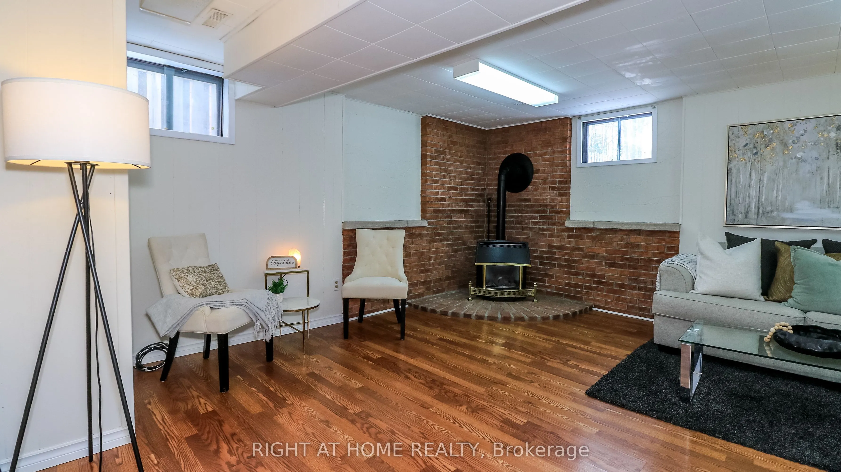 1059 Glen Mhor Crescent
