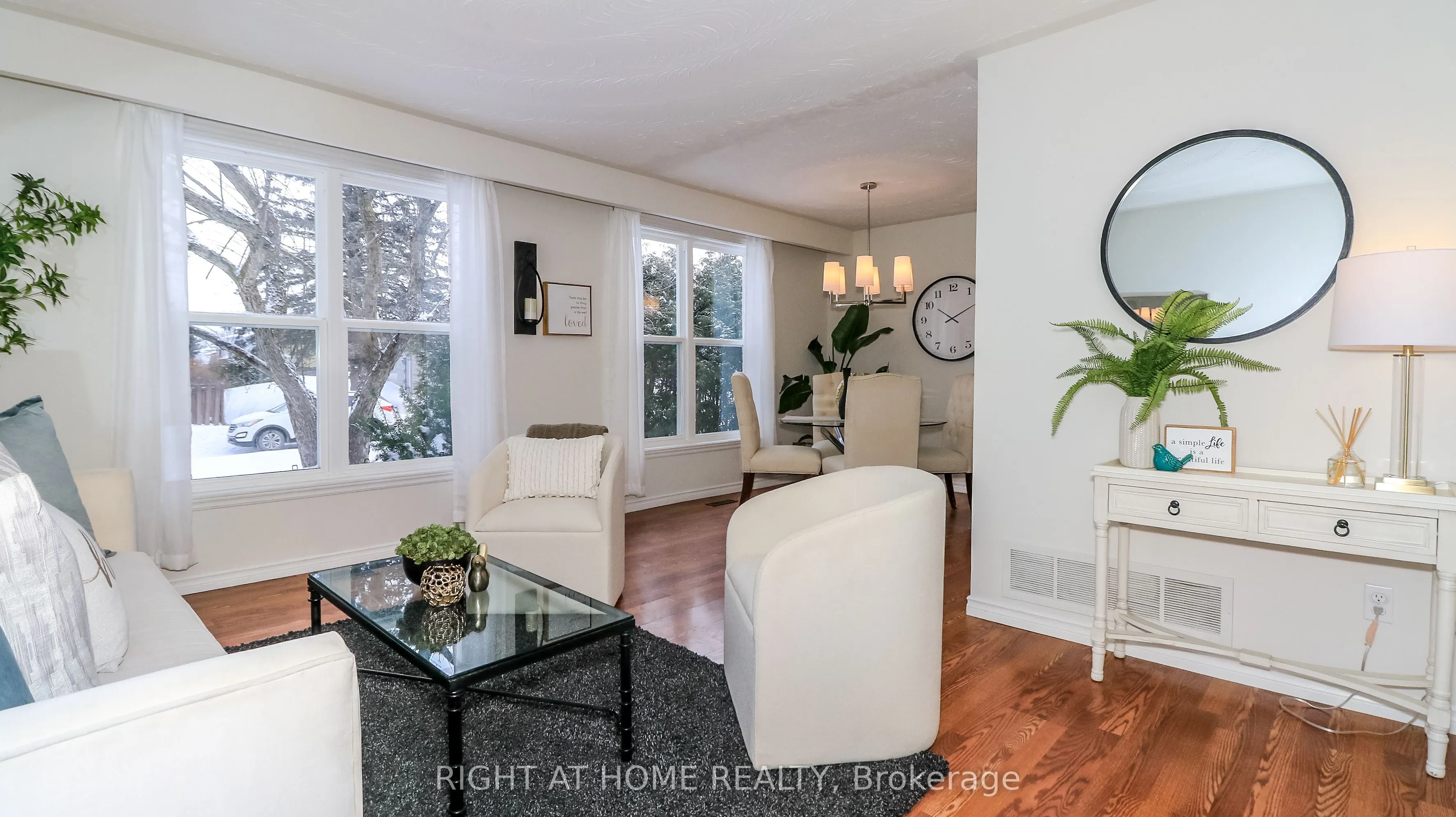 1059 Glen Mhor Crescent