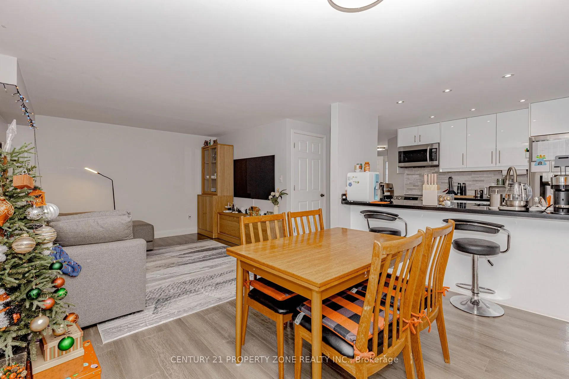 13 White Elm Road