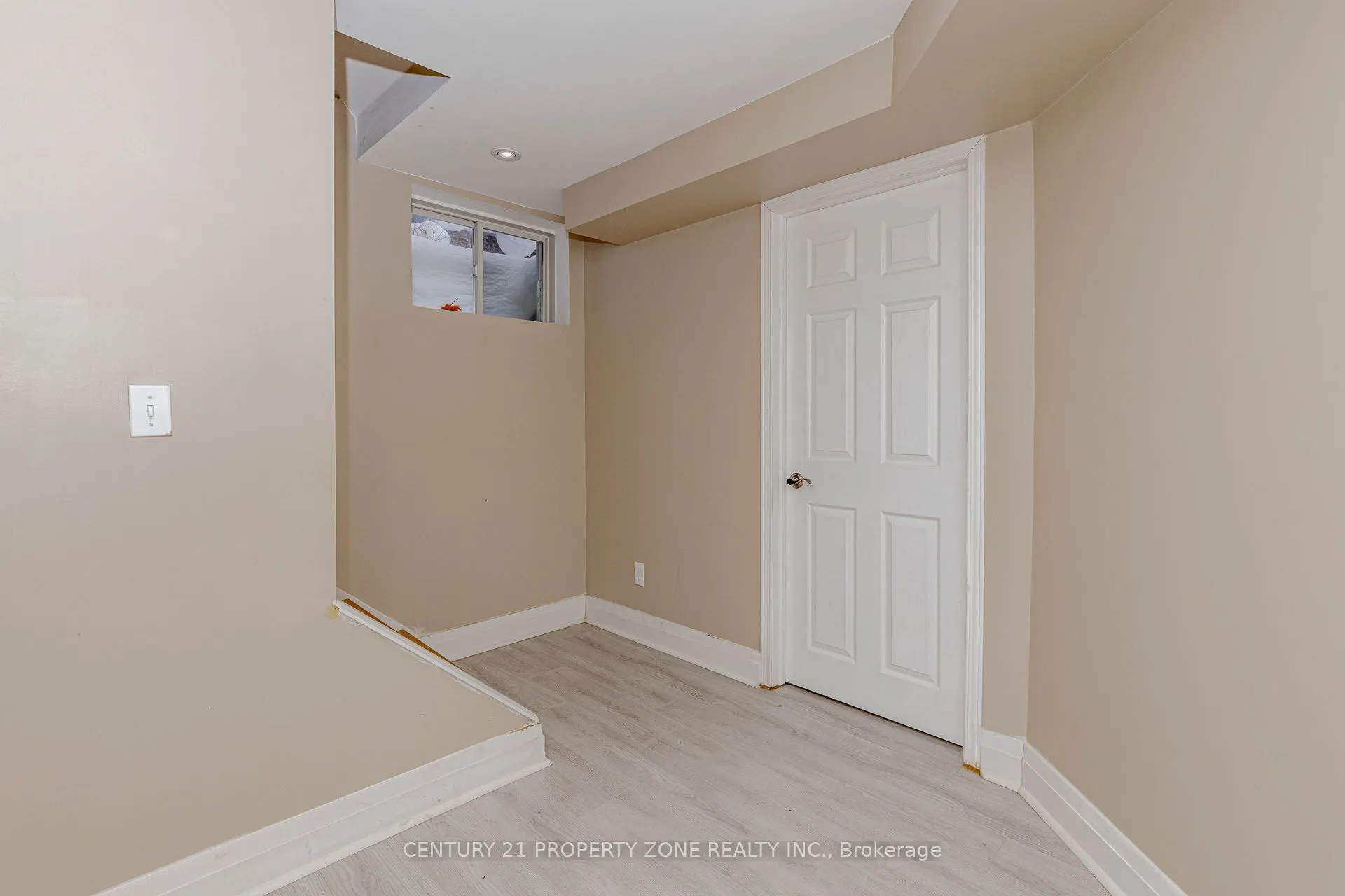 13 White Elm Road