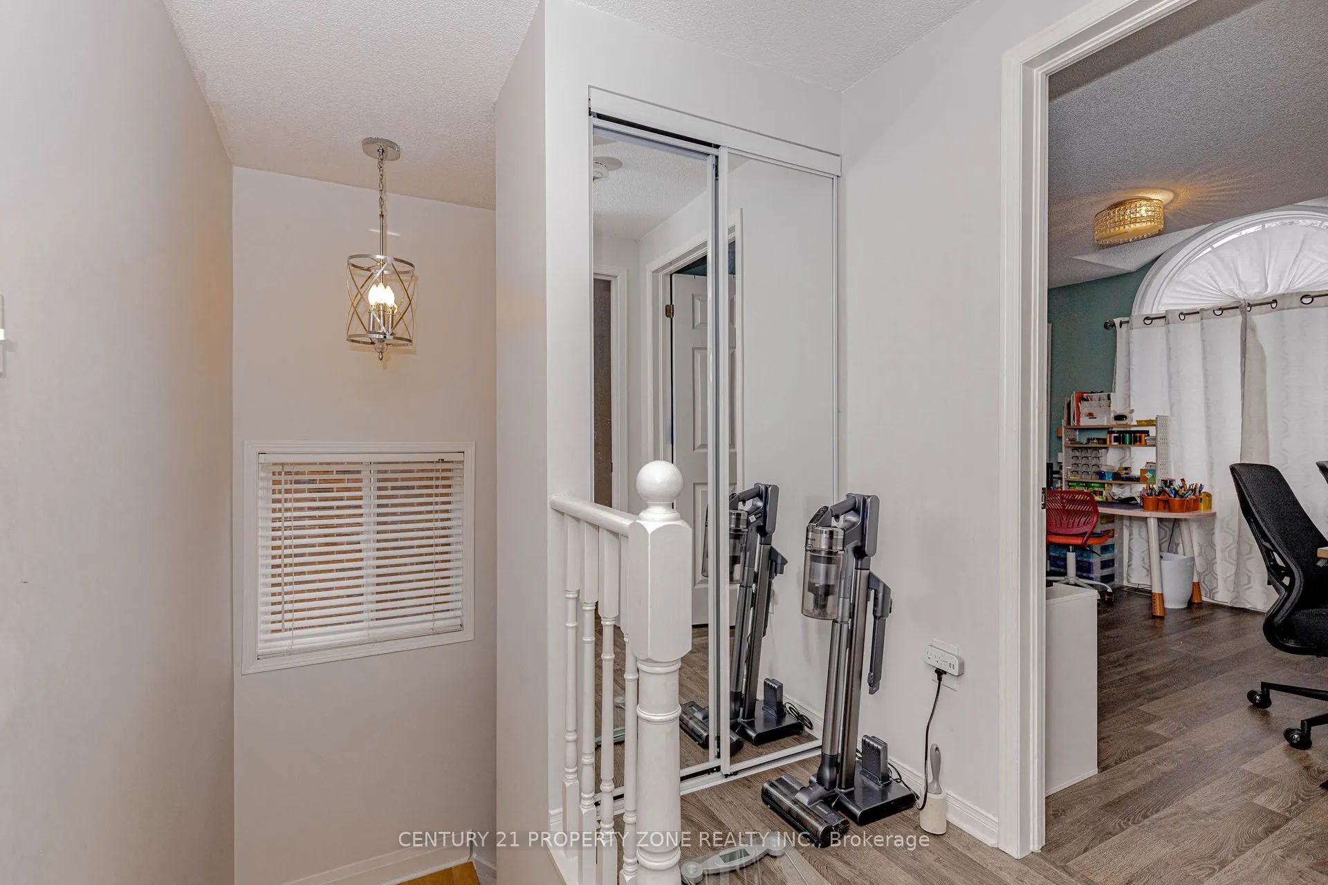 13 White Elm Road
