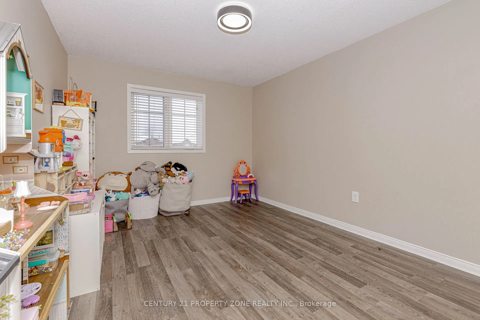 13 White Elm Road