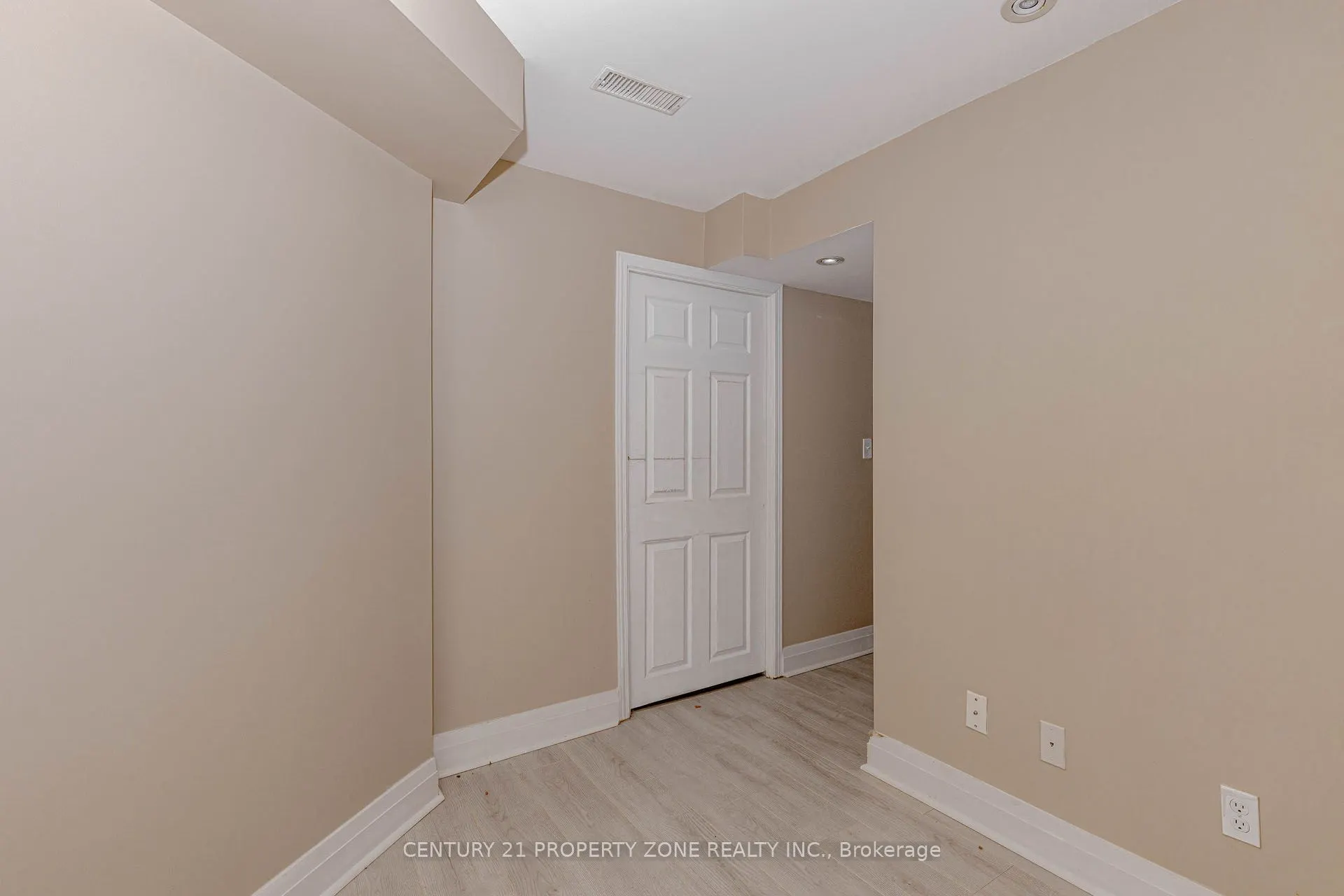 13 White Elm Road