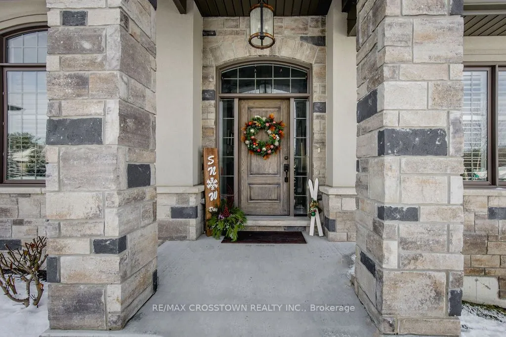 25 MENNILL Drive