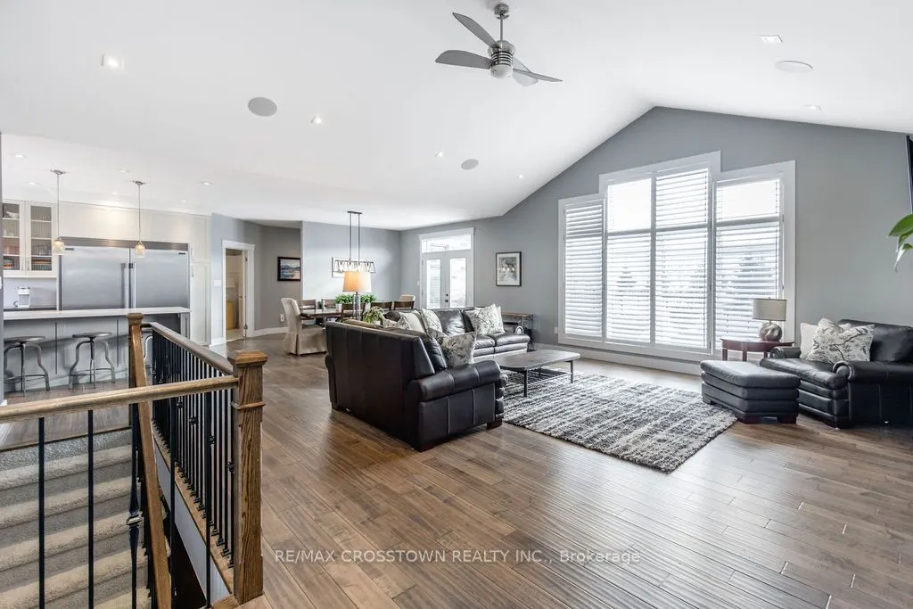 25 MENNILL Drive
