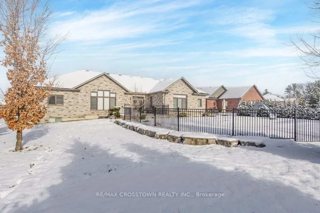 25 MENNILL Drive