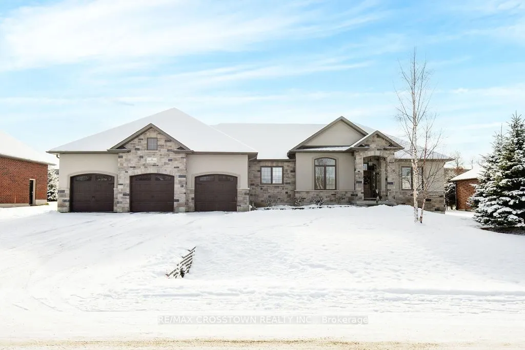 25 MENNILL Drive