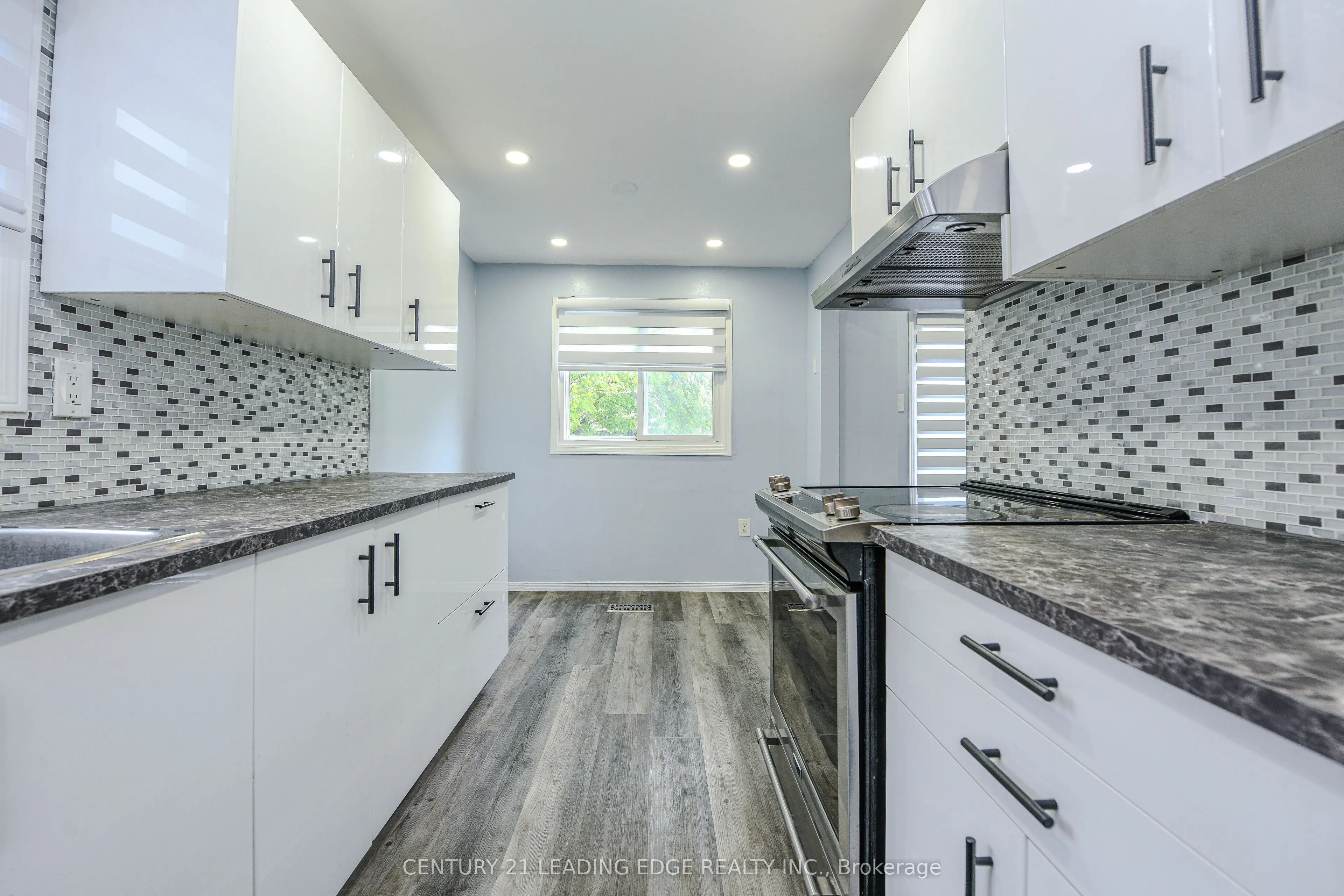 169 Hickling Trail