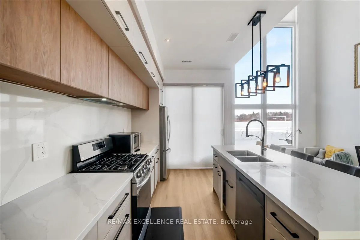 3717 Quayside Drive