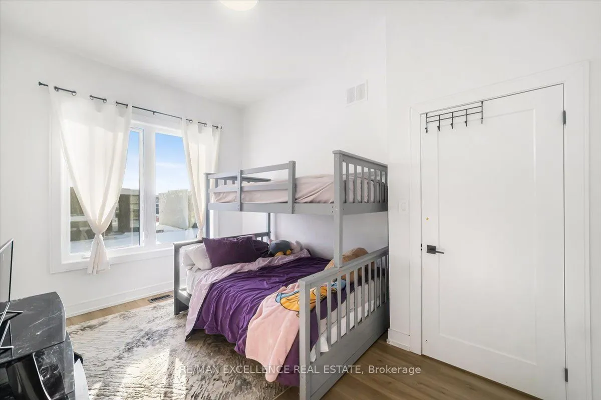 3717 Quayside Drive