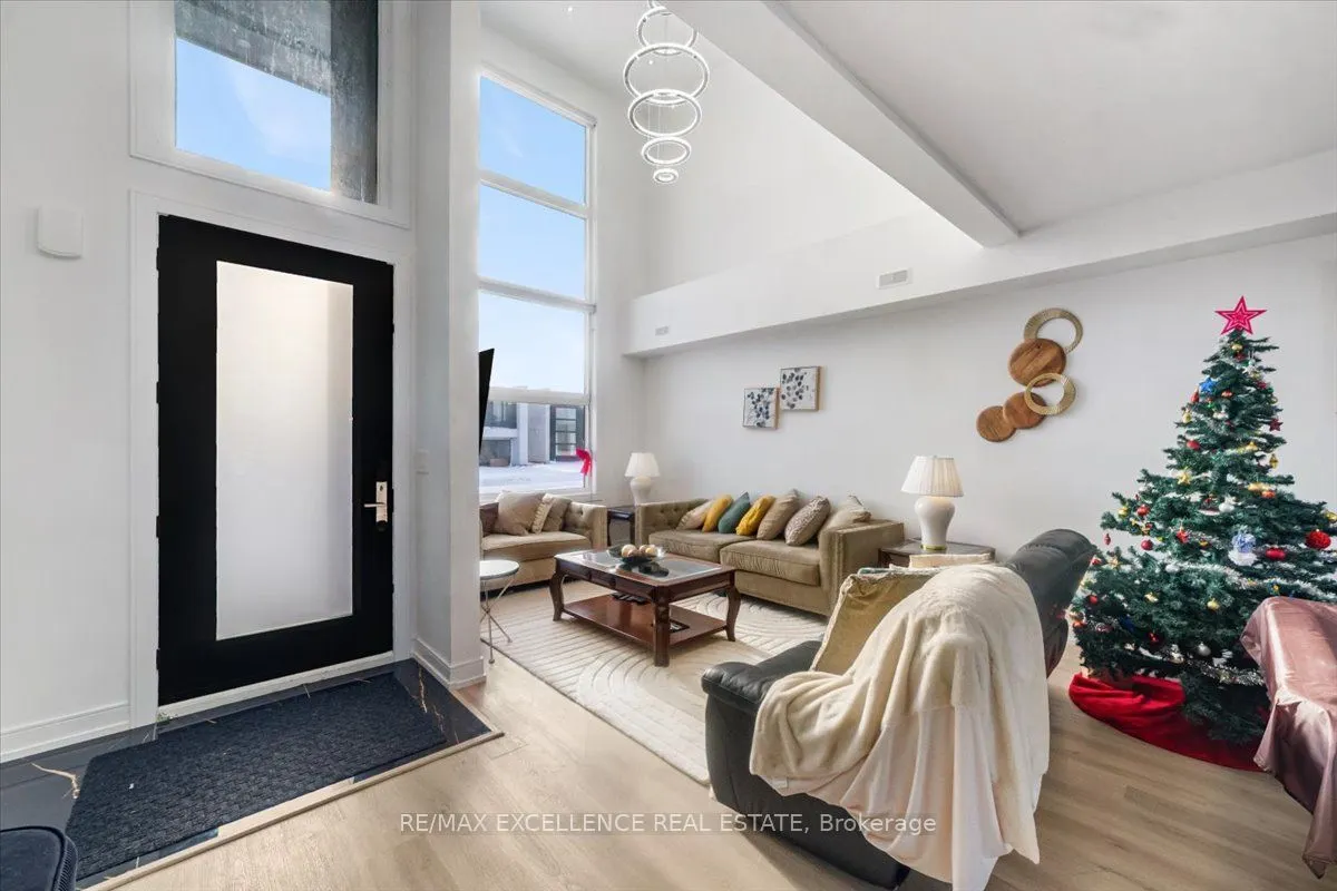 3717 Quayside Drive