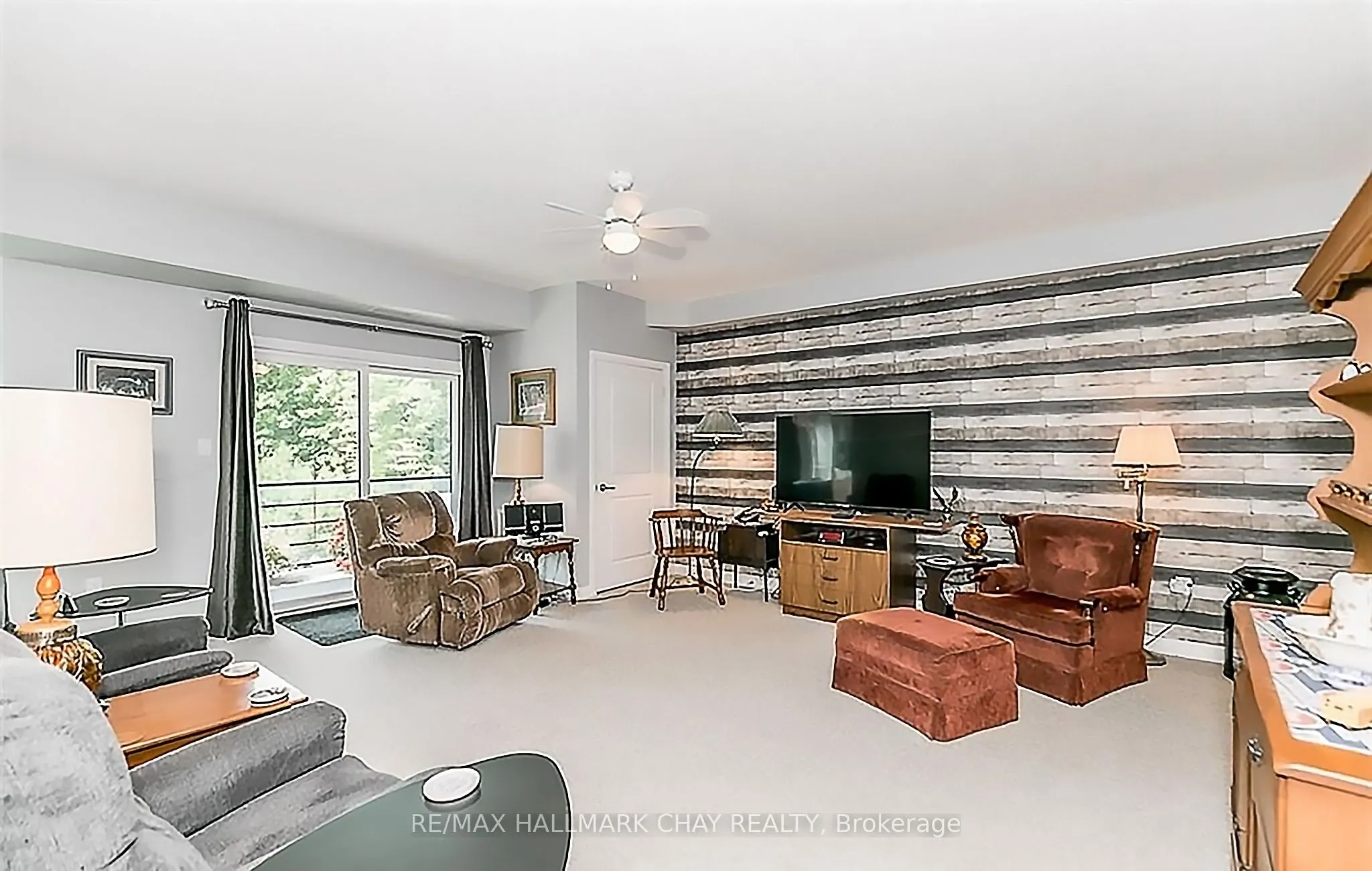 306 Essa Road #302