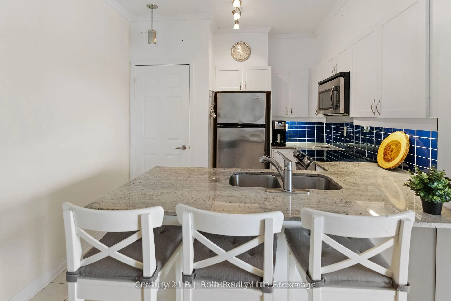 354 Atherley Road #211