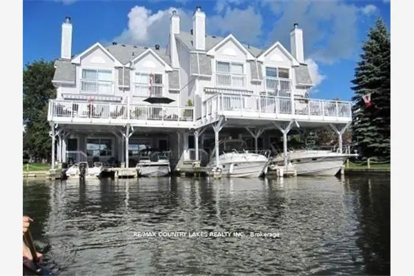 24 Laguna Parkway #15