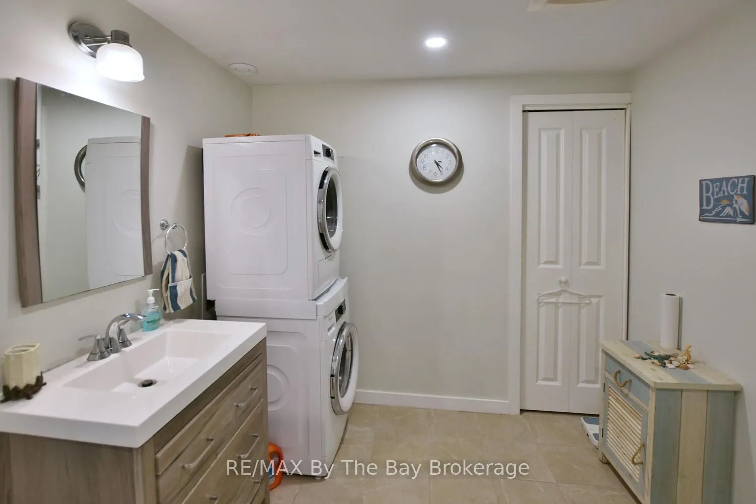 103 Sunnidale Road S