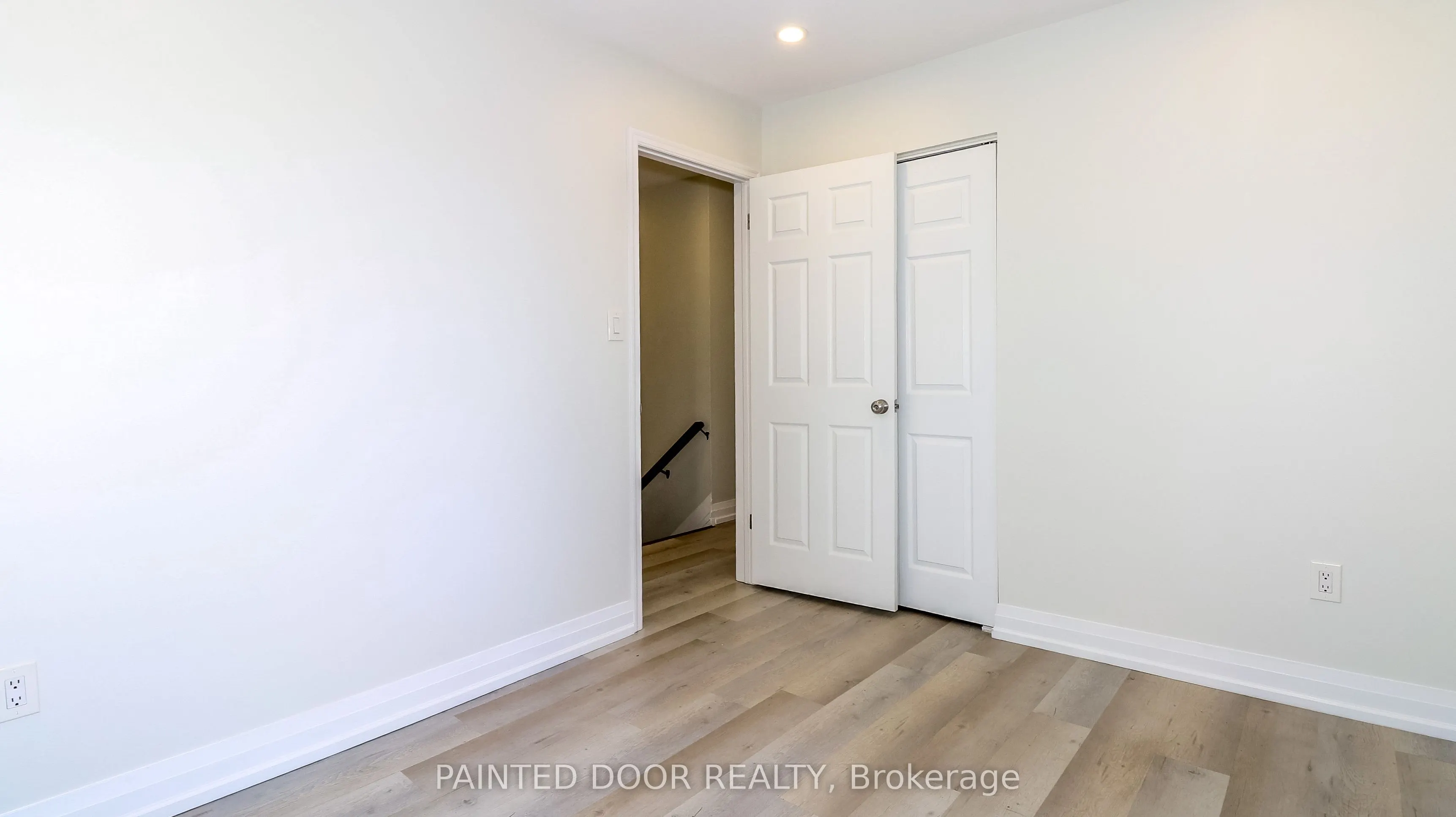 33B Cundles Road E