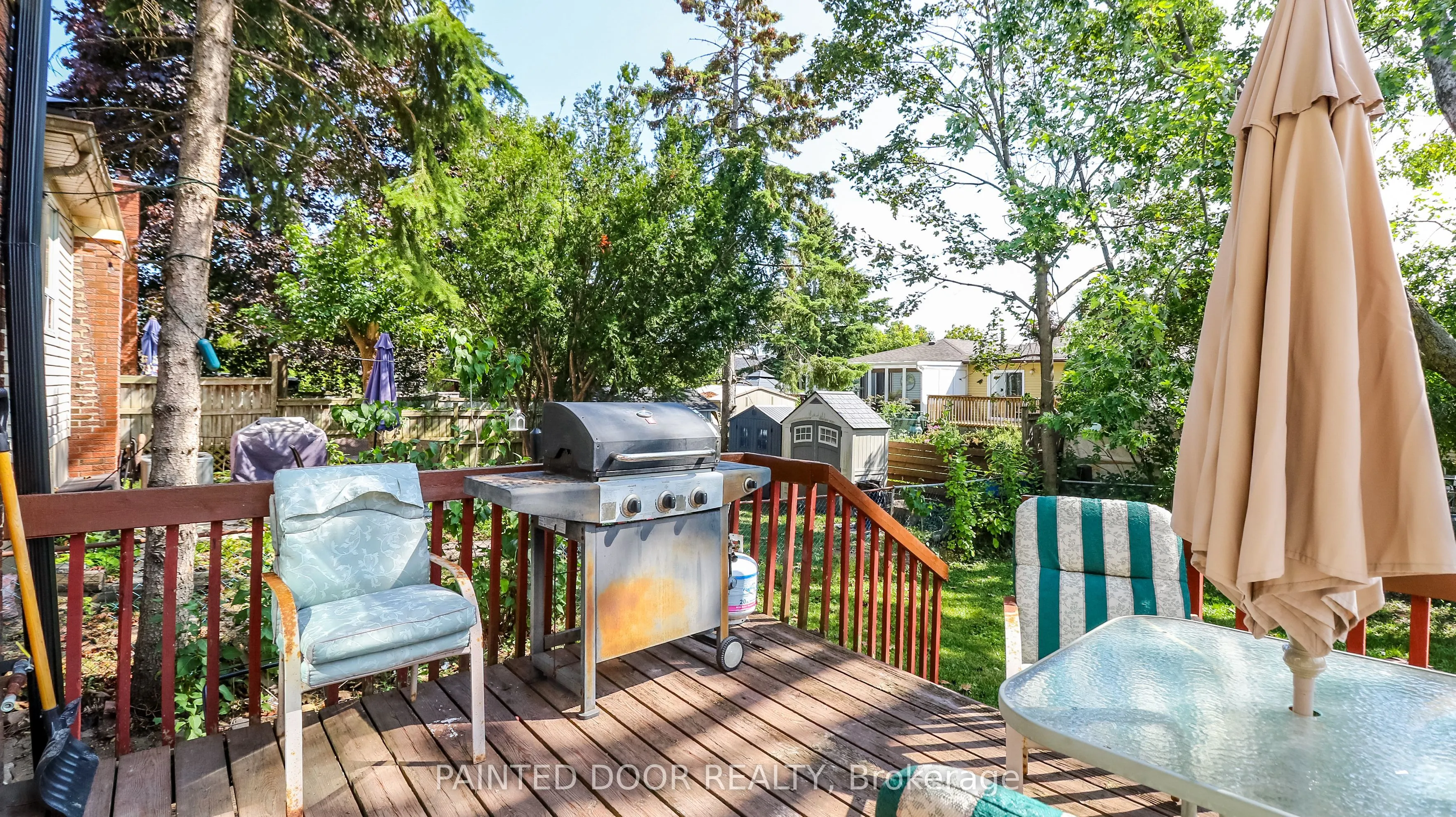 33B Cundles Road E