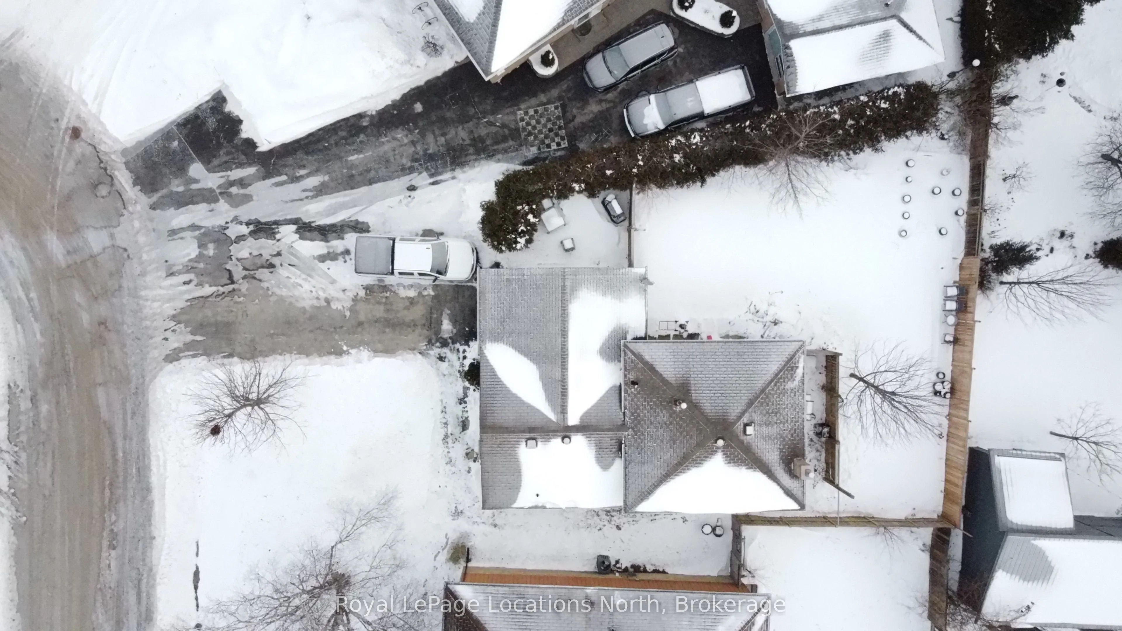 32 Courtice Crescent