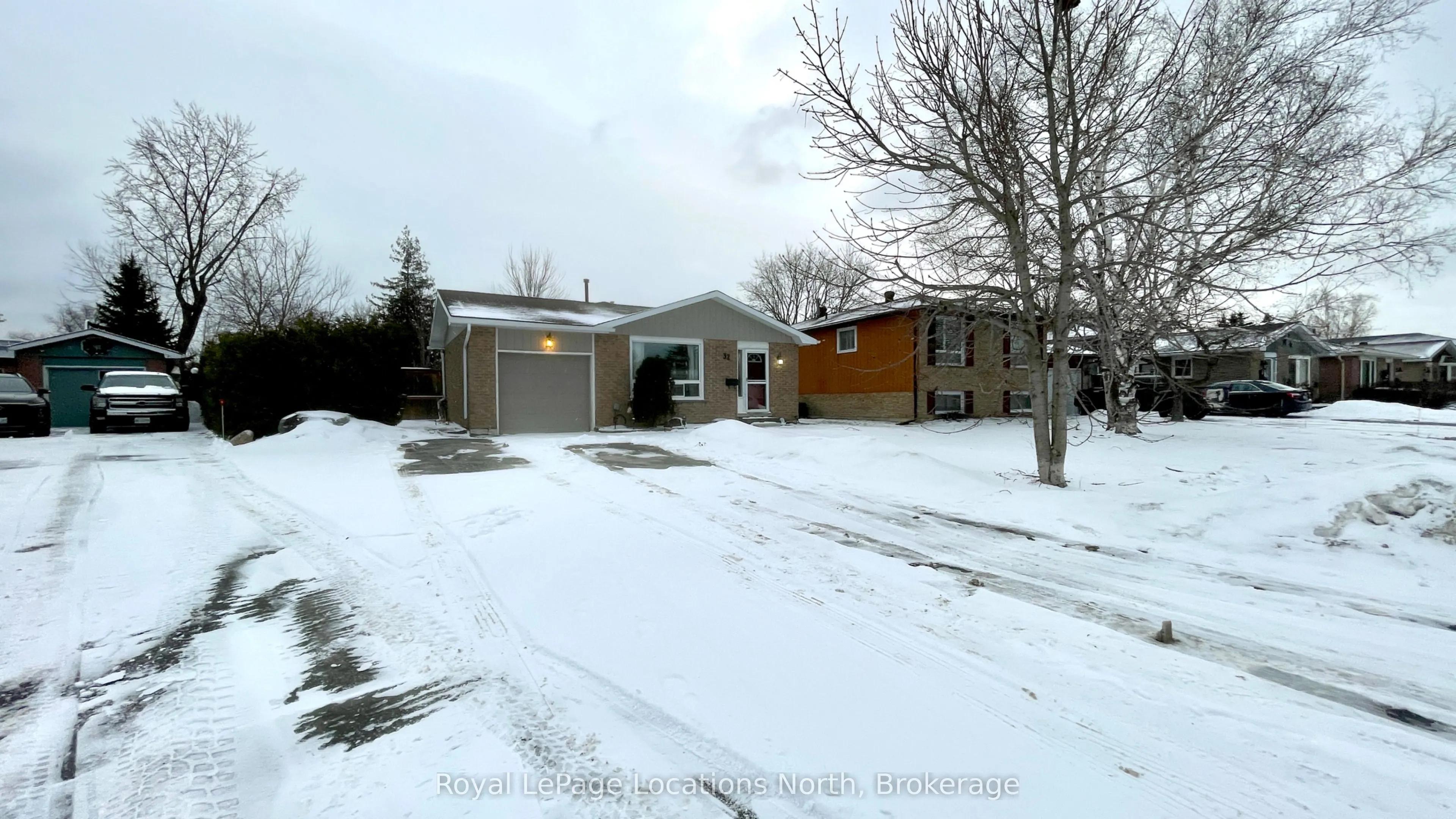 32 Courtice Crescent