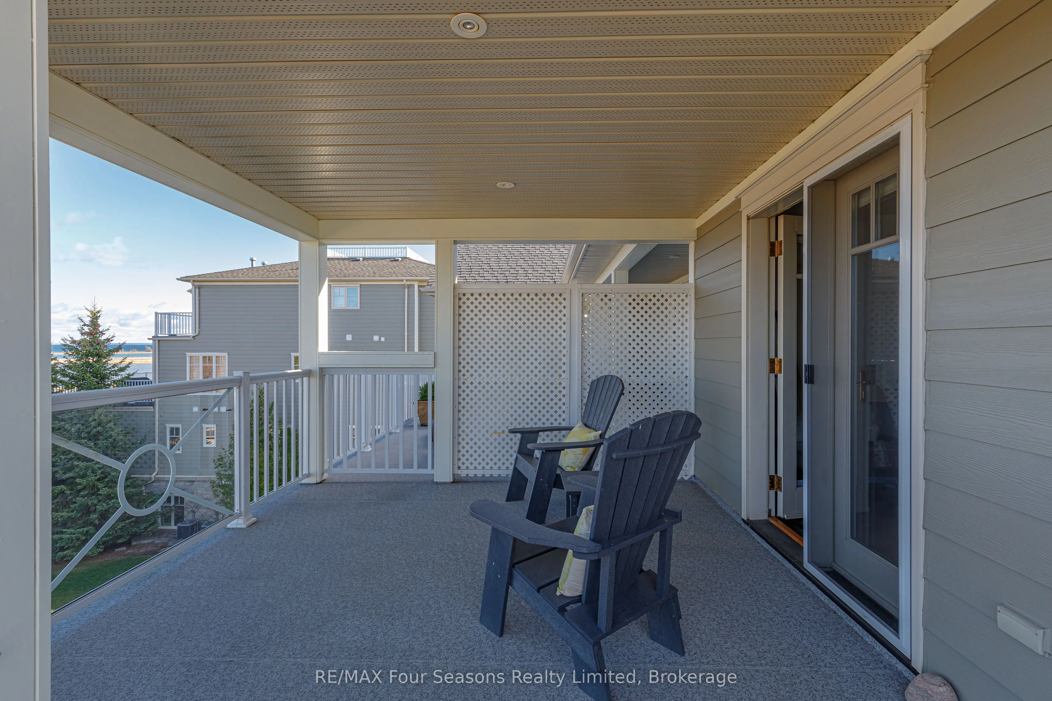 40 Trott Boulevard #306