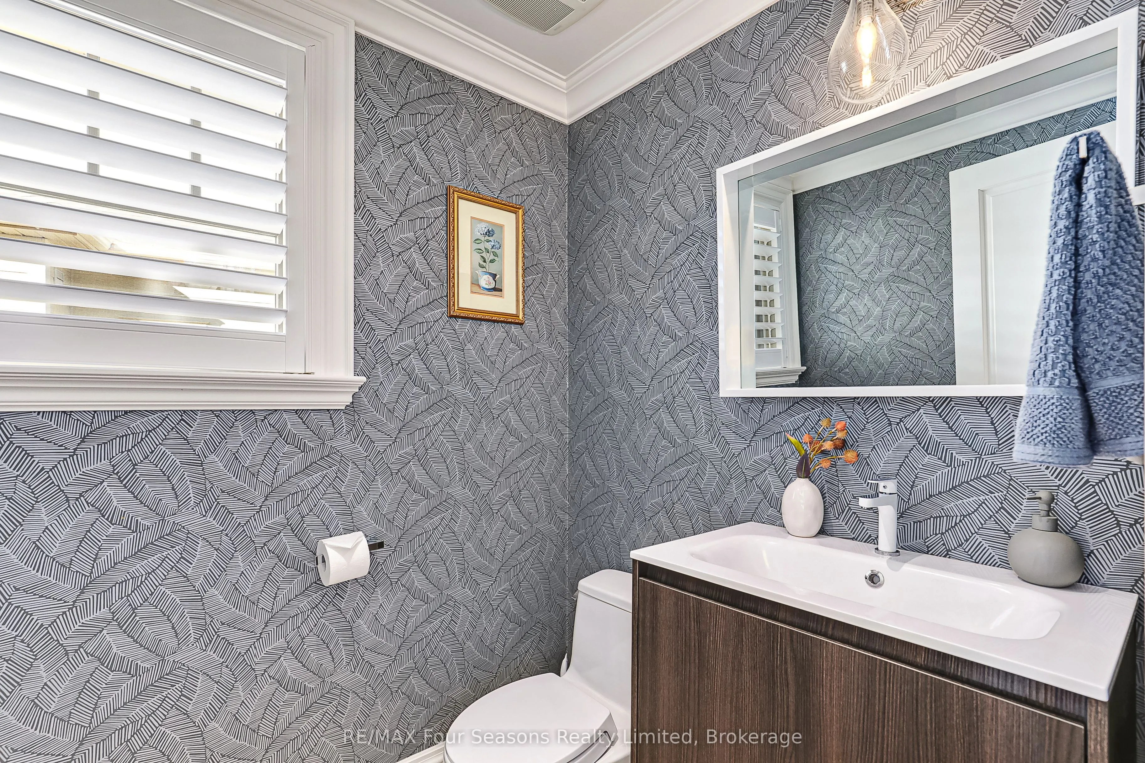 40 Trott Boulevard #306