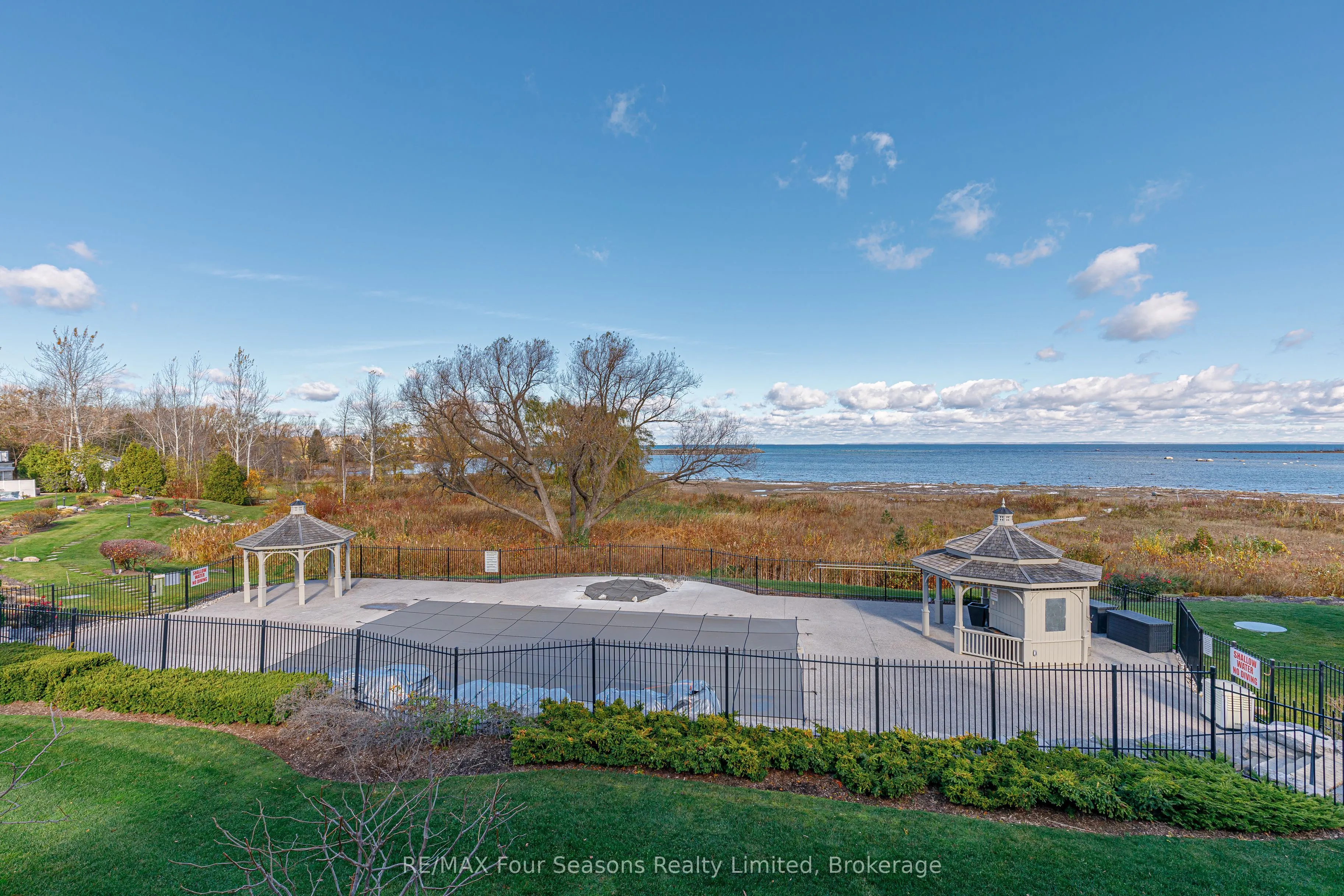 40 Trott Boulevard #306