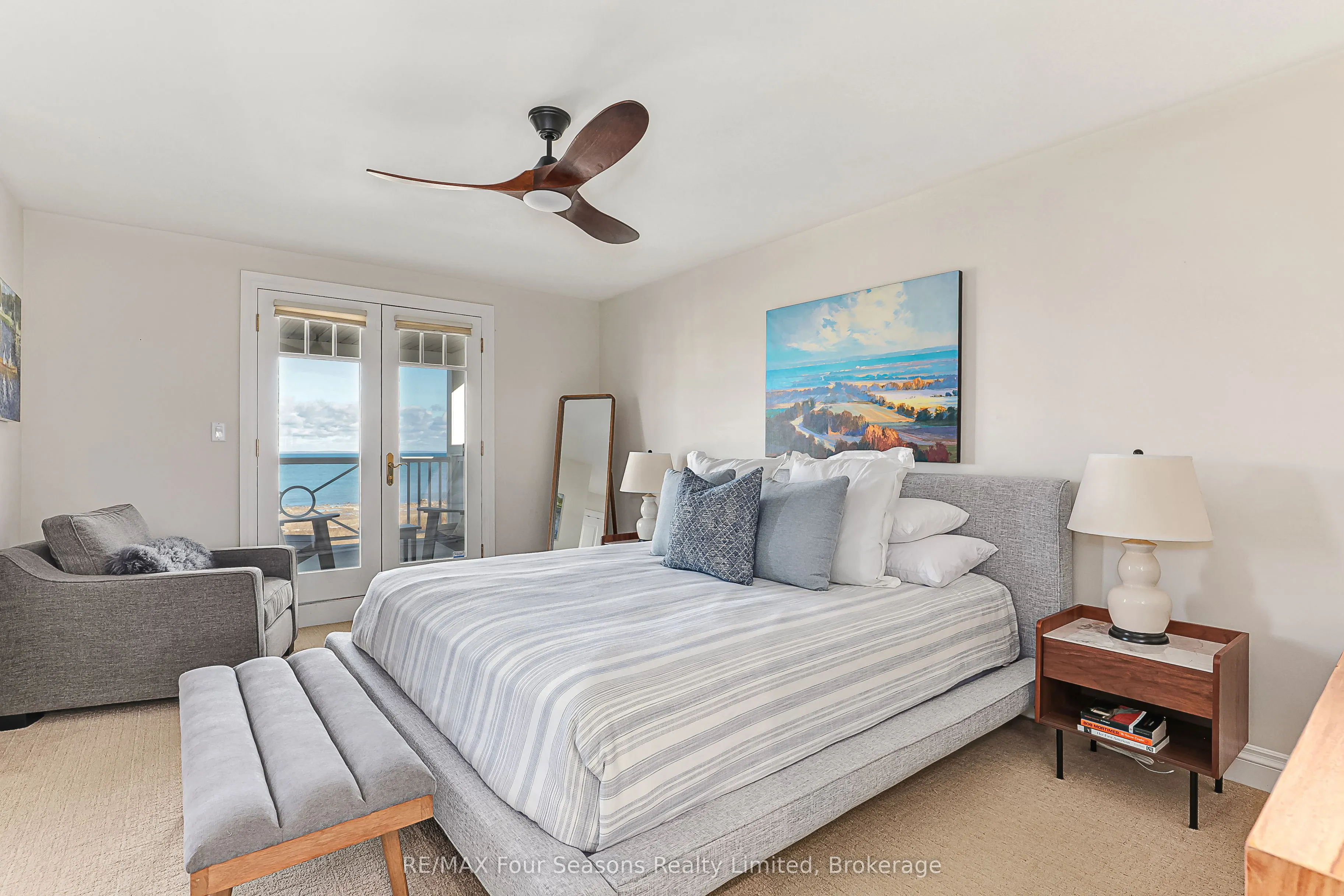 40 Trott Boulevard #306