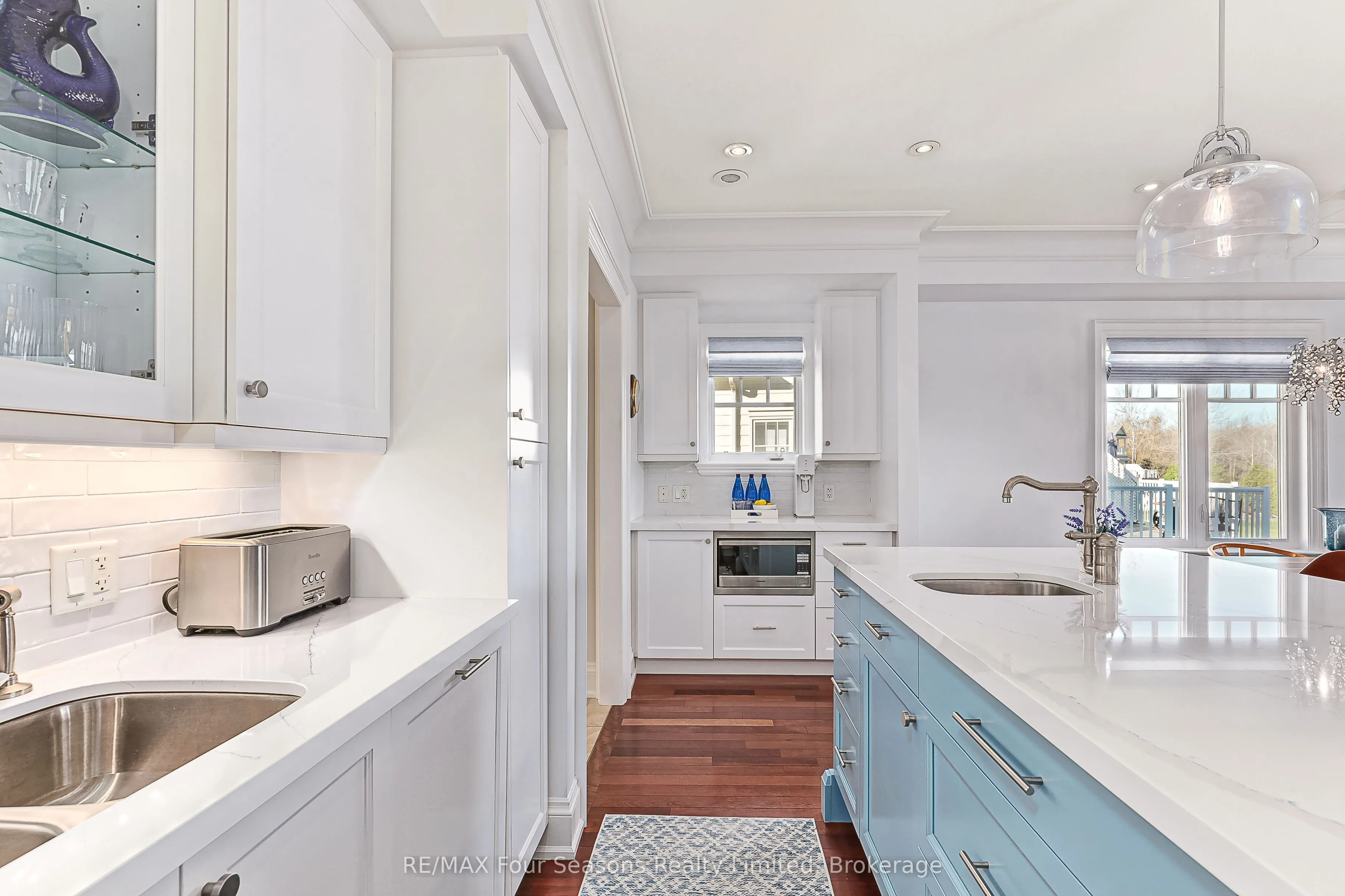 40 Trott Boulevard #306