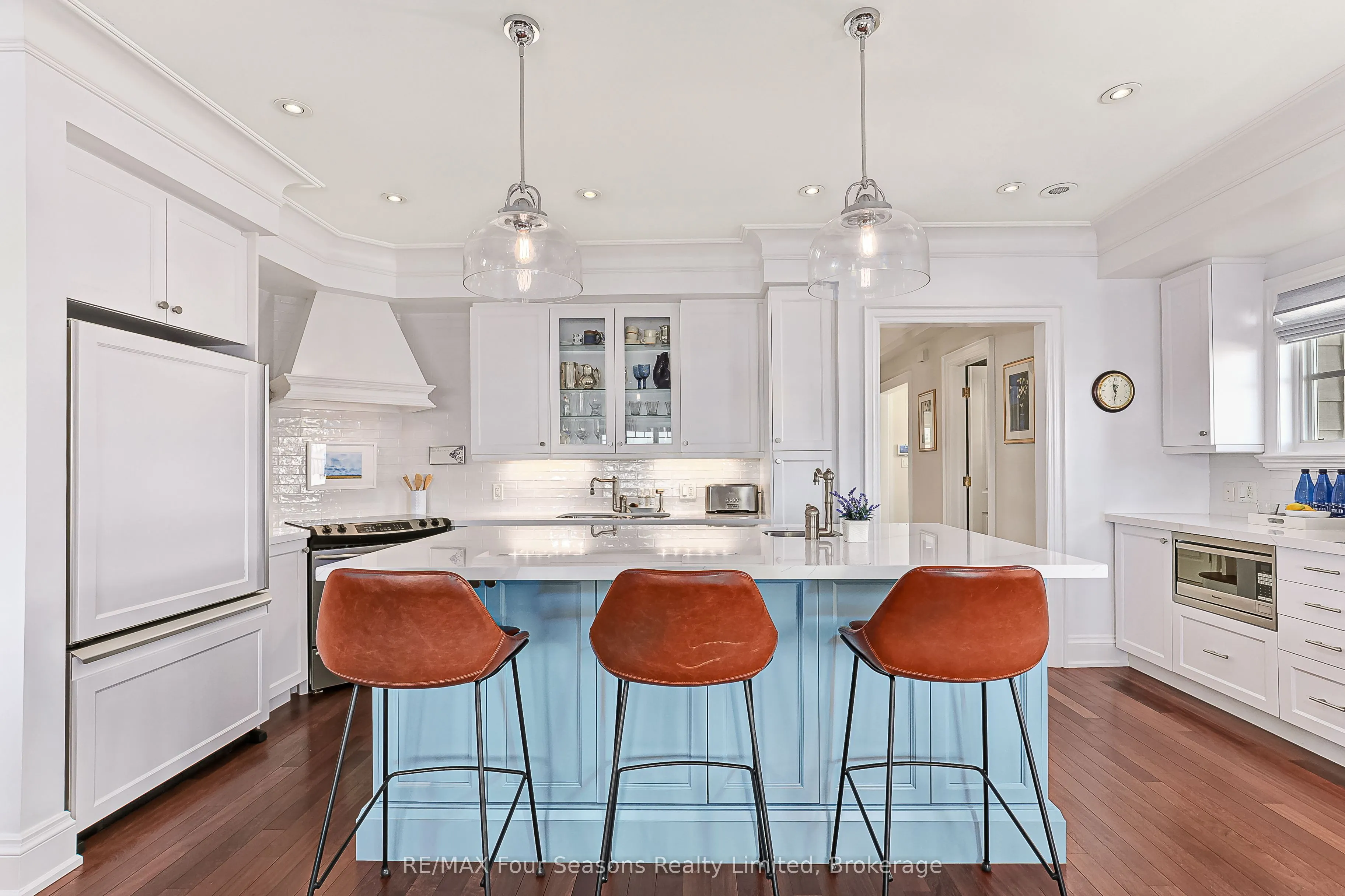 40 Trott Boulevard #306