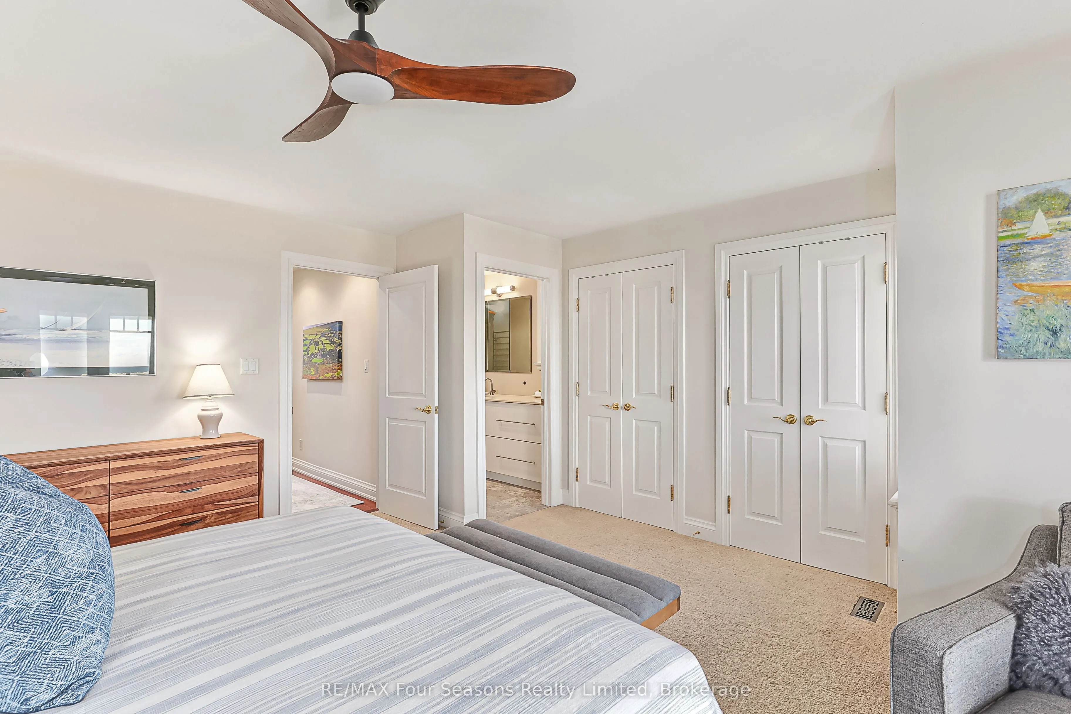 40 Trott Boulevard #306