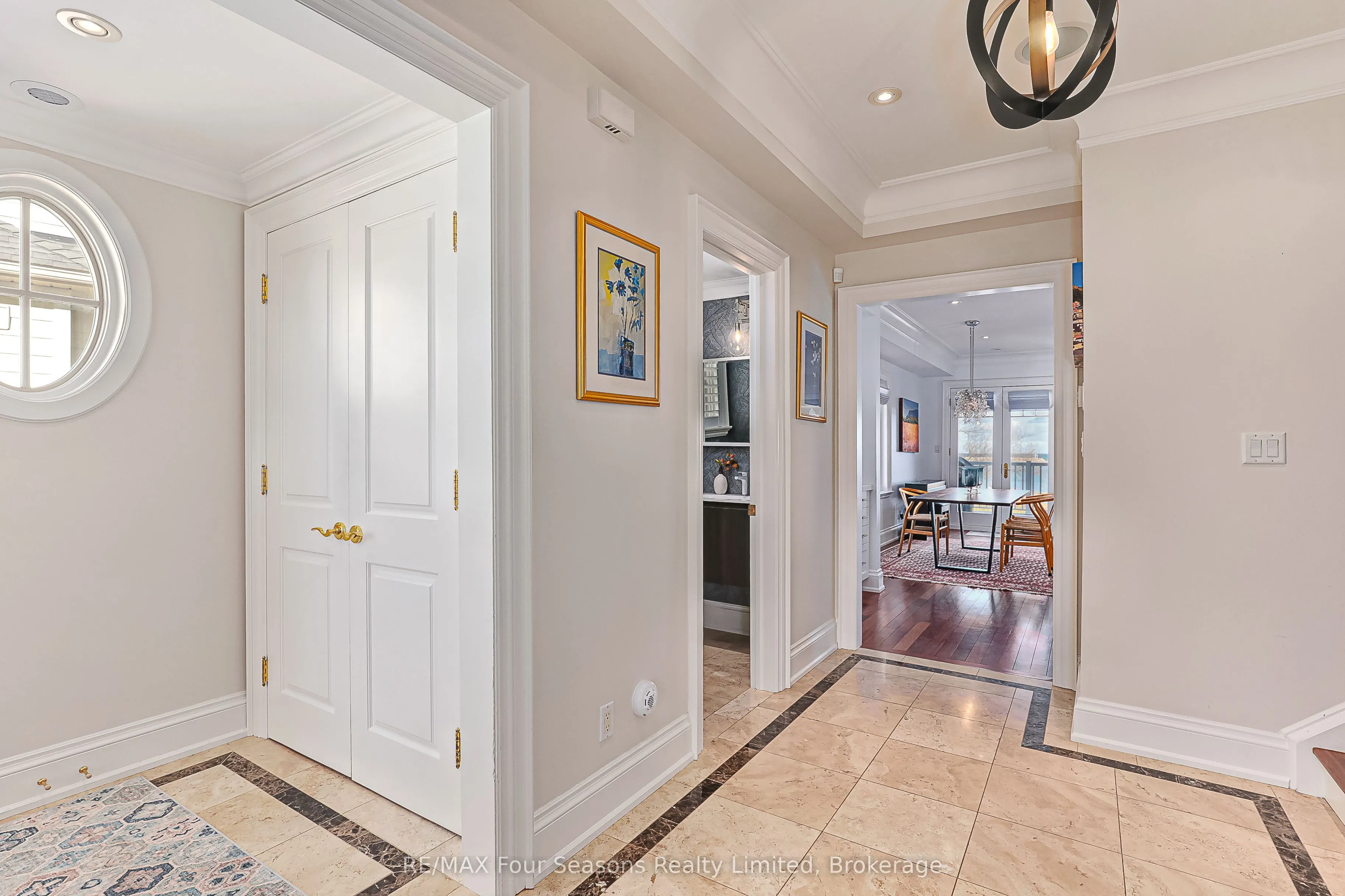 40 Trott Boulevard #306