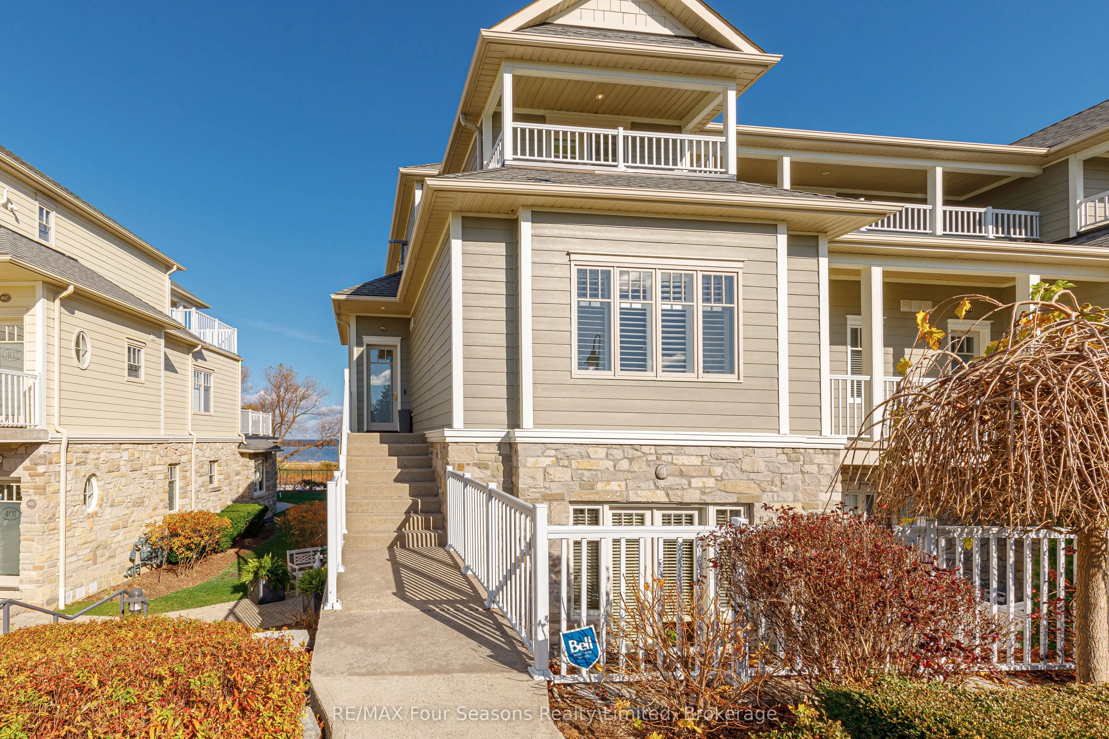 40 Trott Boulevard #306