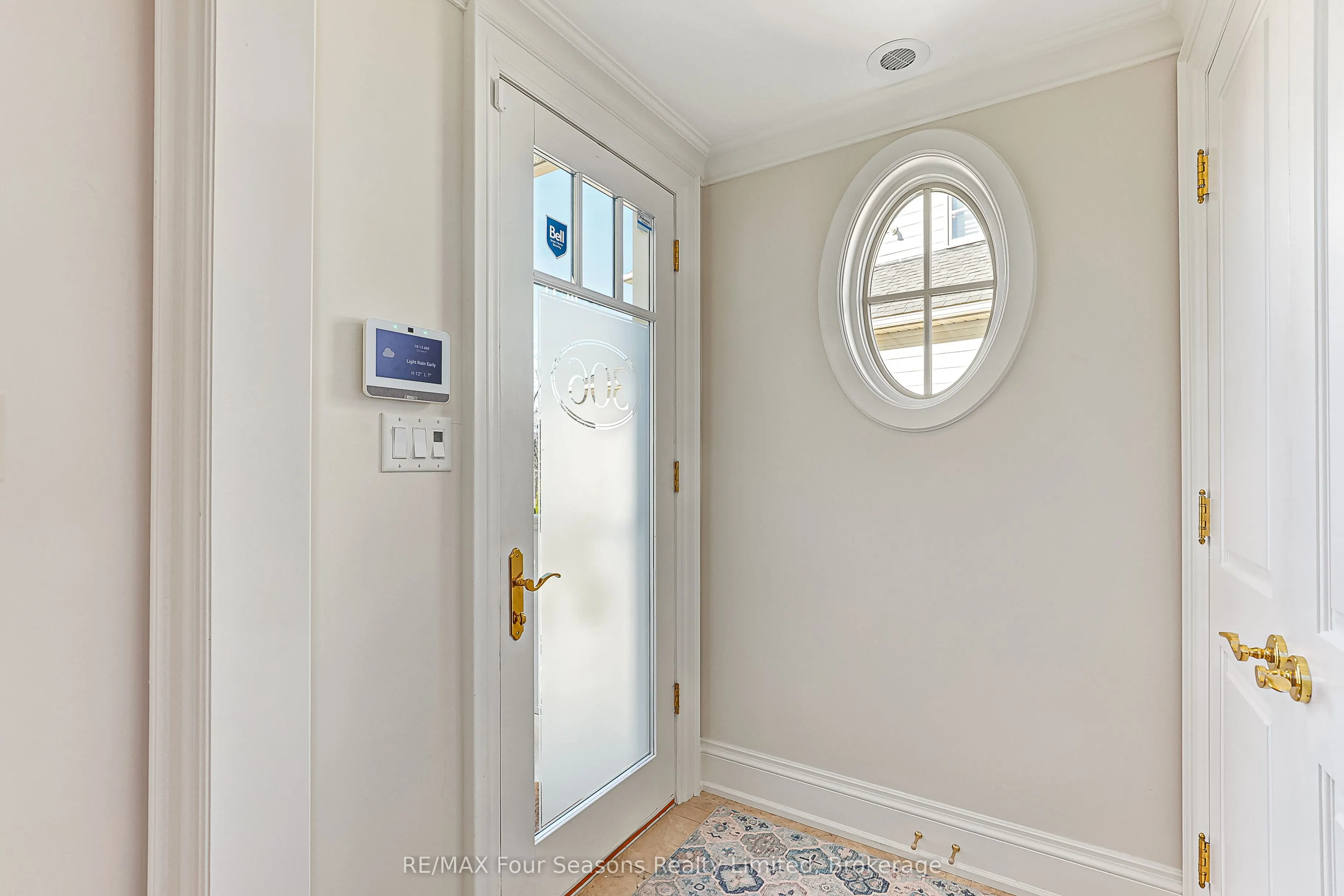40 Trott Boulevard #306